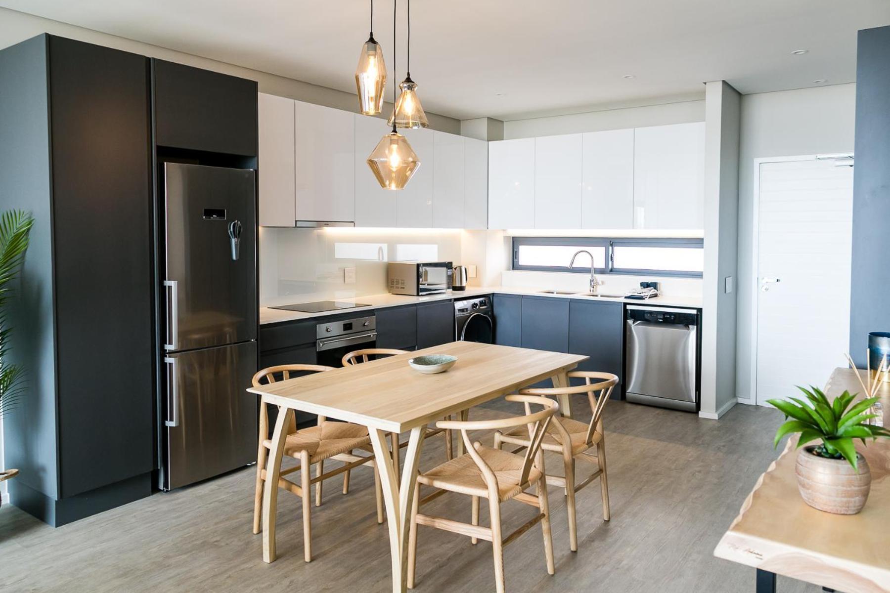 Axis Luxury Two Bed Apartment- Mountain And Ocean View -century Aparthotel