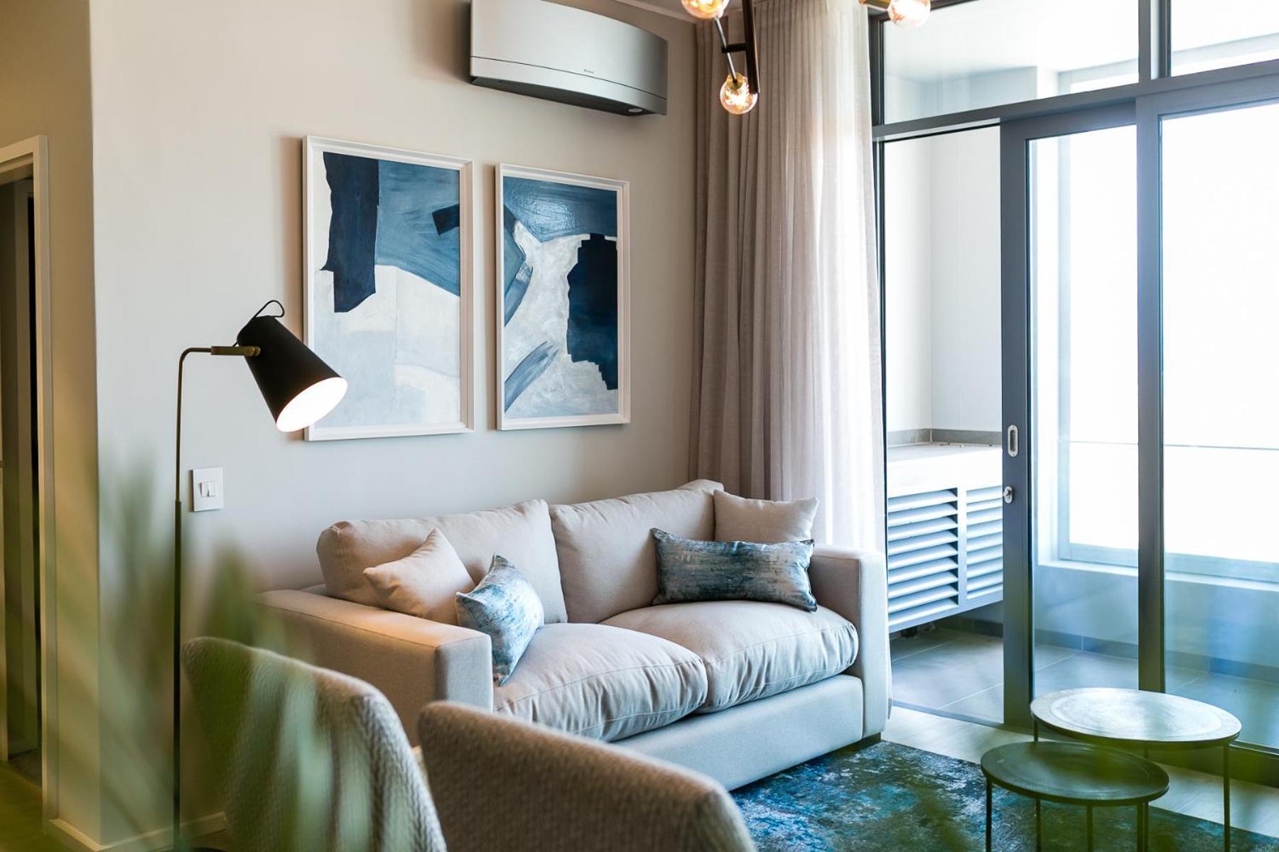 Axis Luxury Two Bed Apartment- Mountain And Ocean View -century *