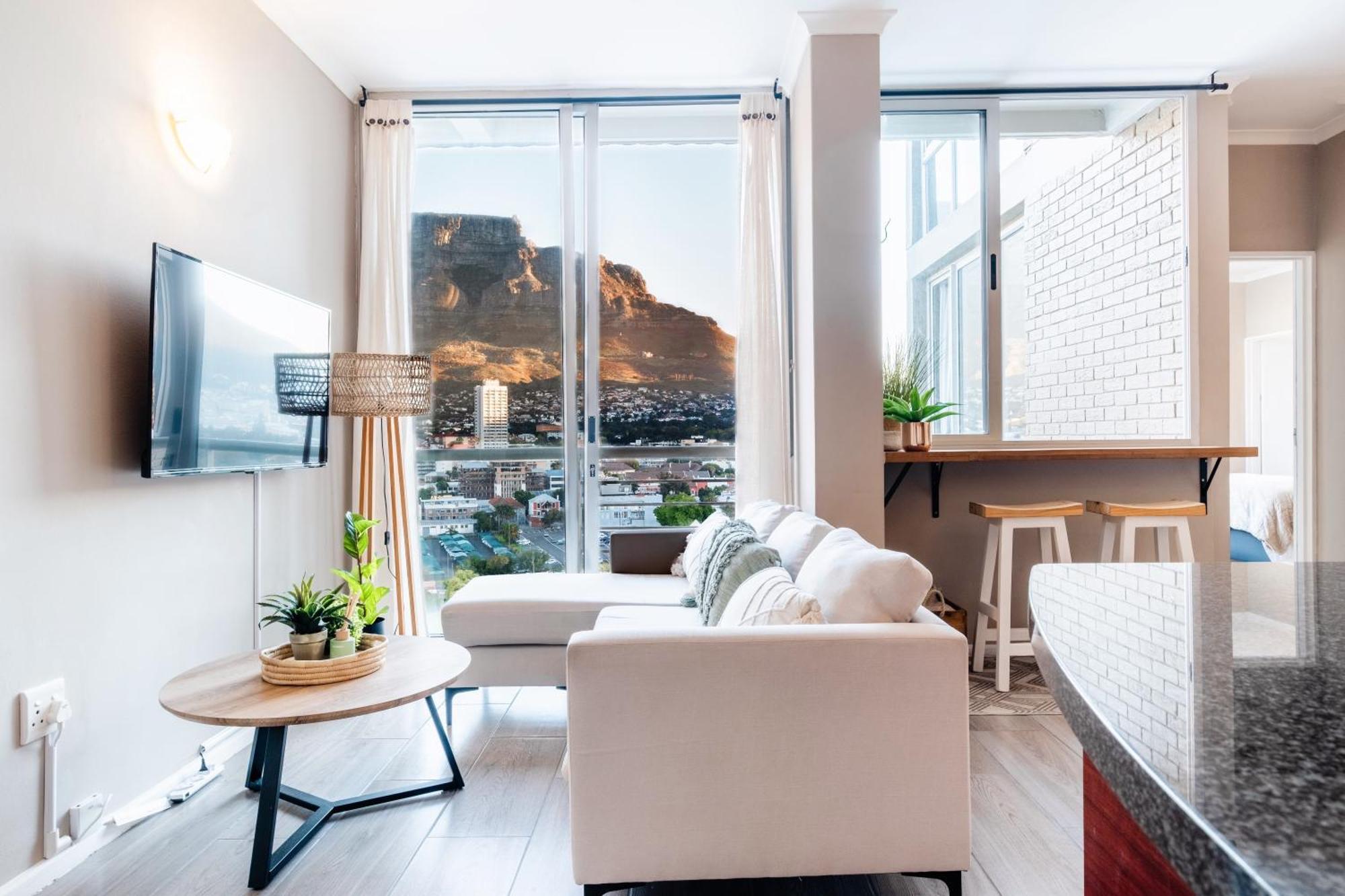 2 Bedroom In Cbd Apartment *