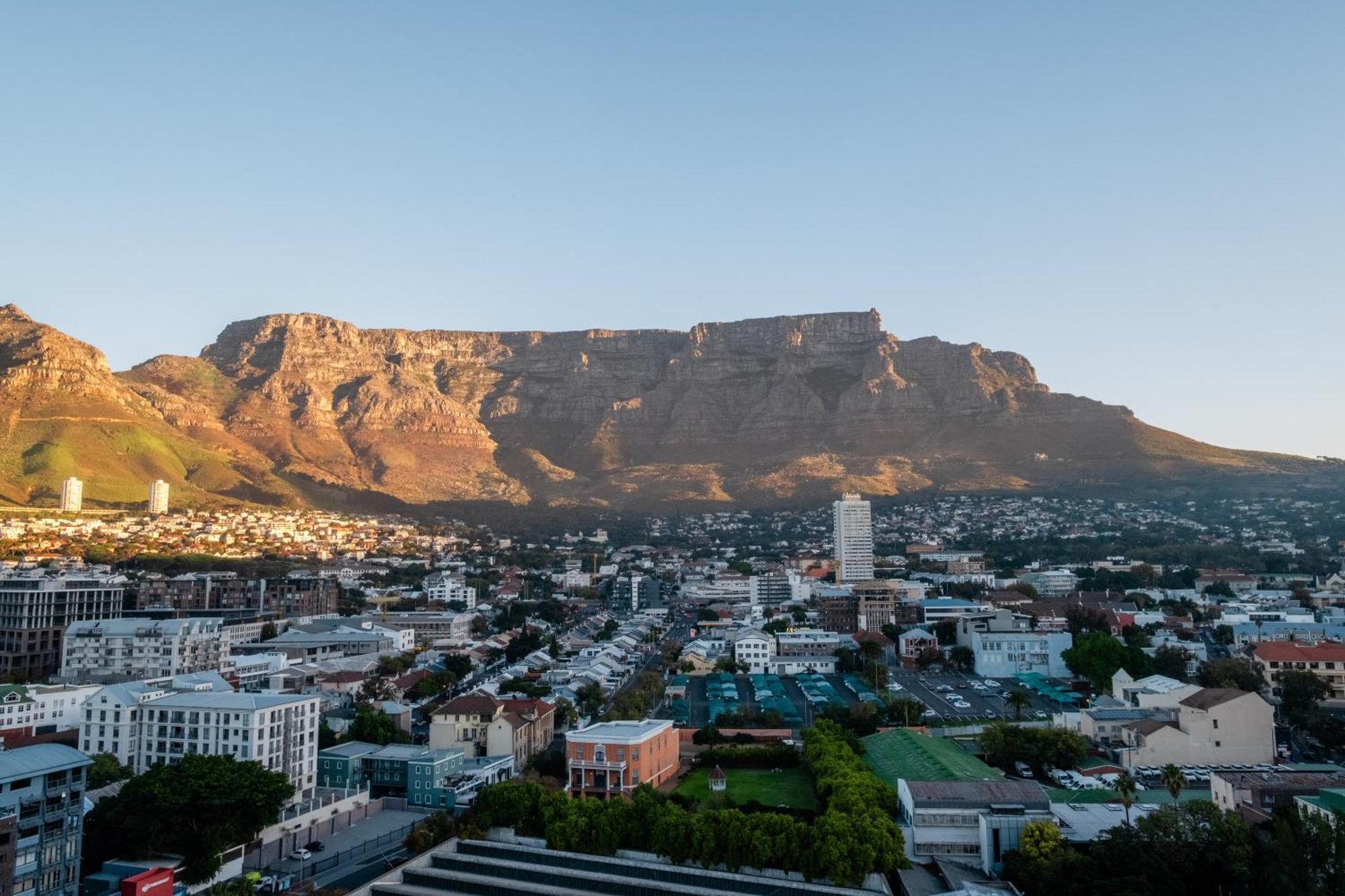 Apartment 2 Bedroom In Cbd *