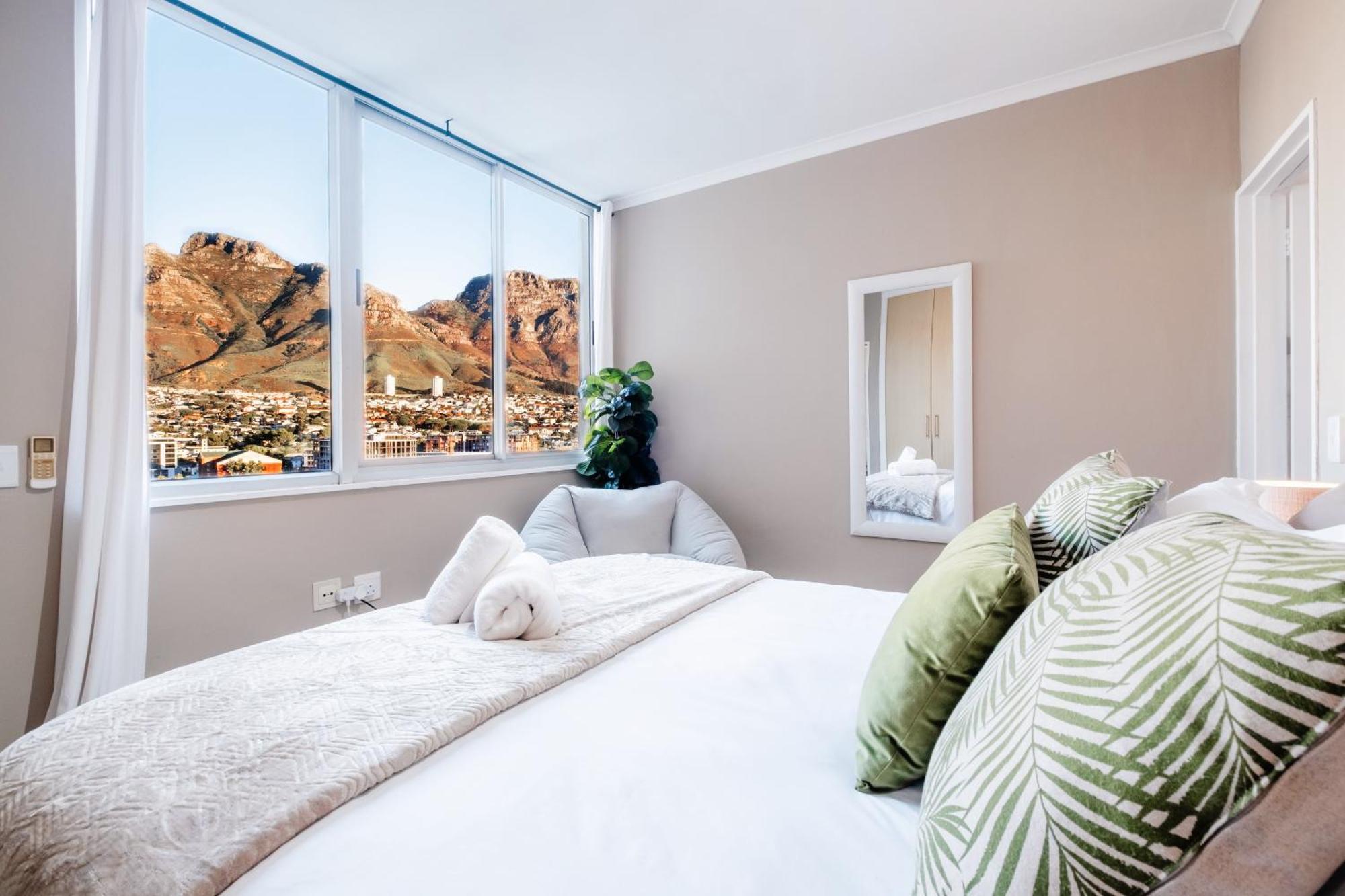 Apartment 2 Bedroom In Cbd Cape Town