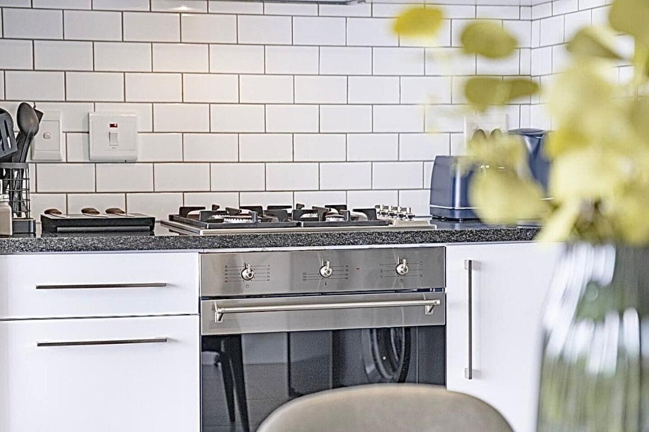 Chic 1 Bedroom In Century Apartamento *