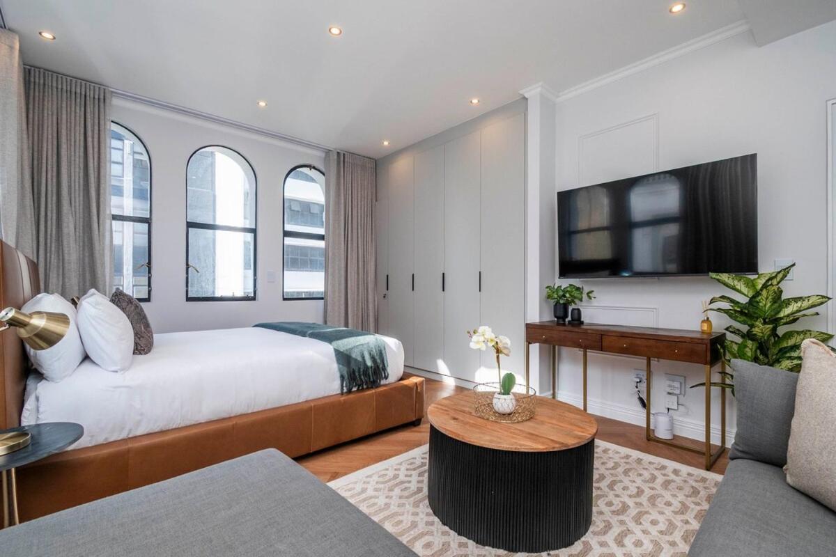 Modern At Venice House