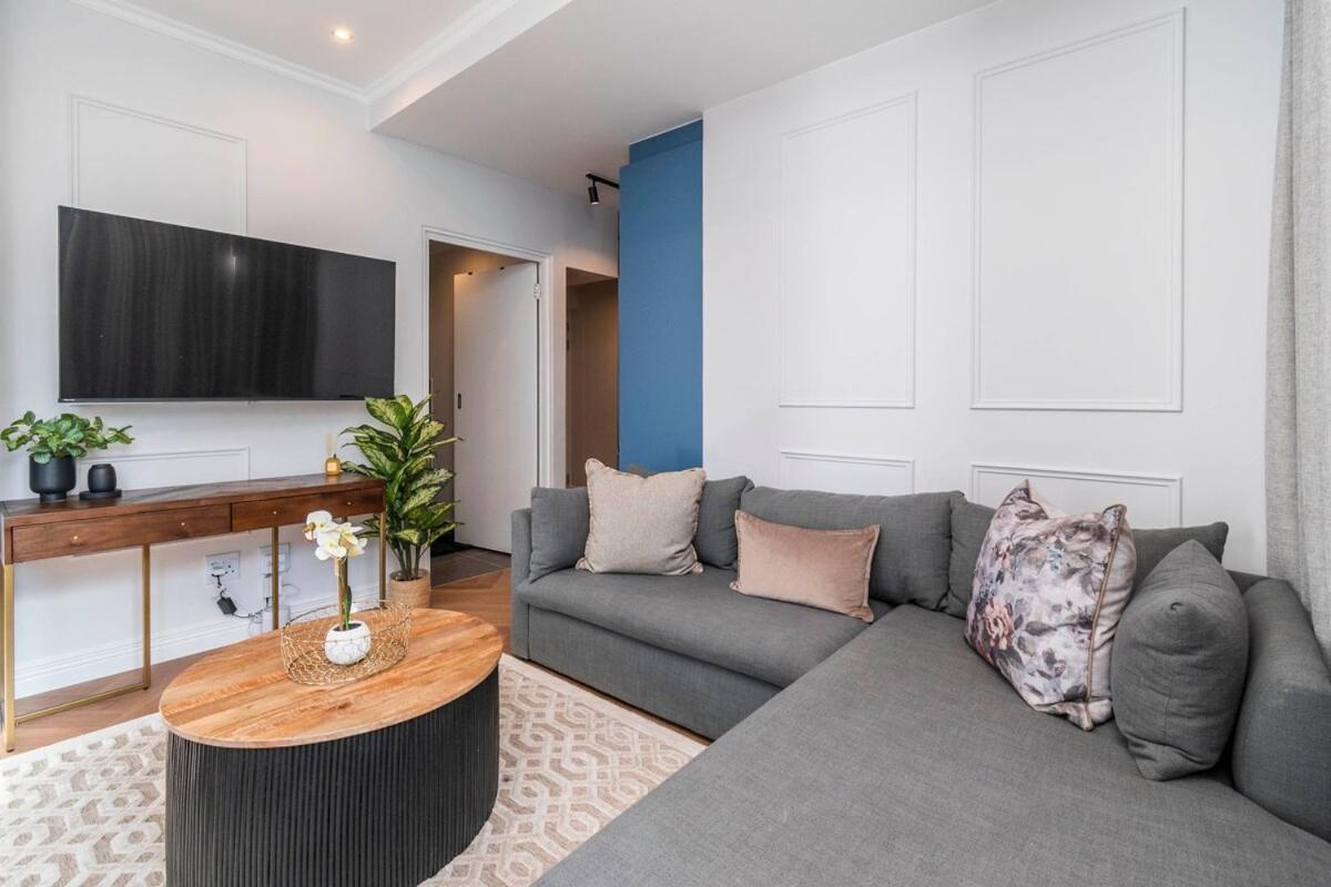 Modern At Venice House Apartment Cape Town