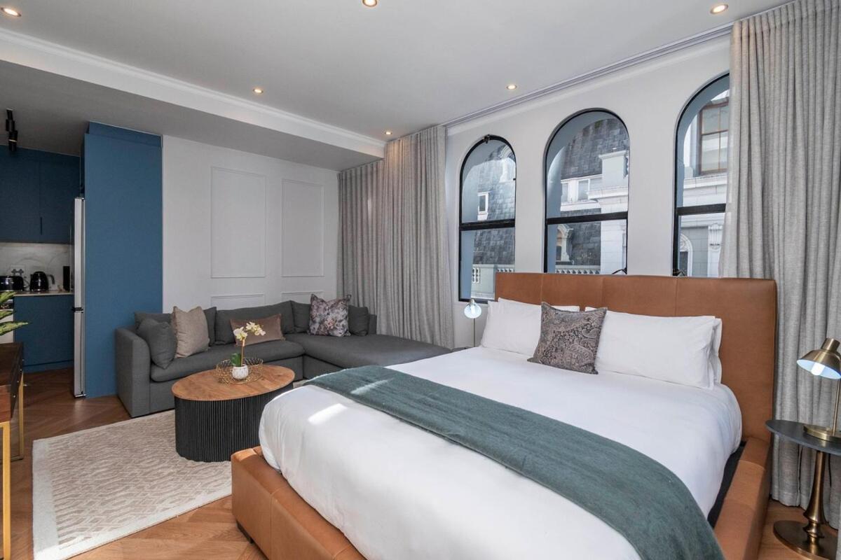 Modern At Venice House * Cape Town
