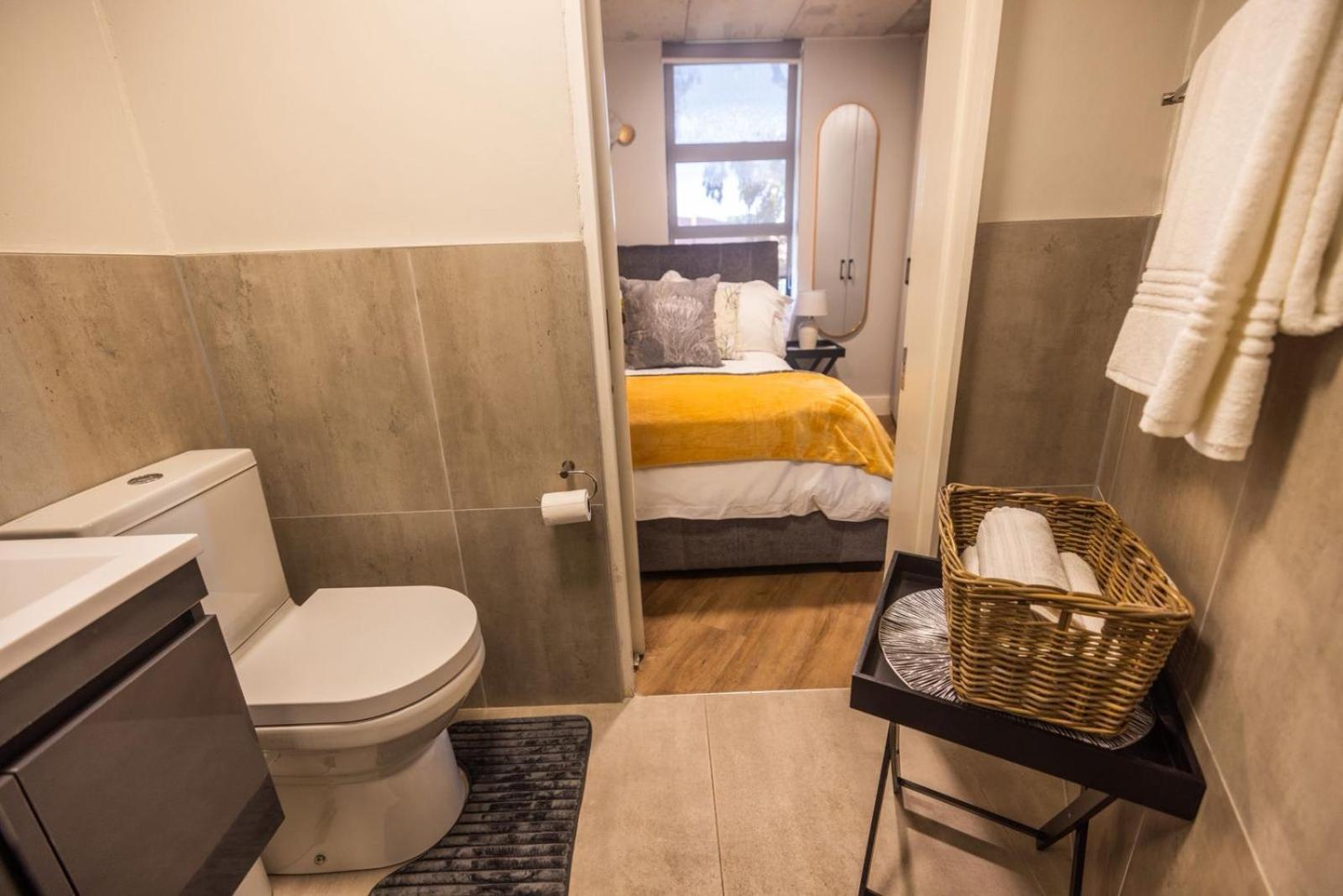 Silvermine One Bedroom *