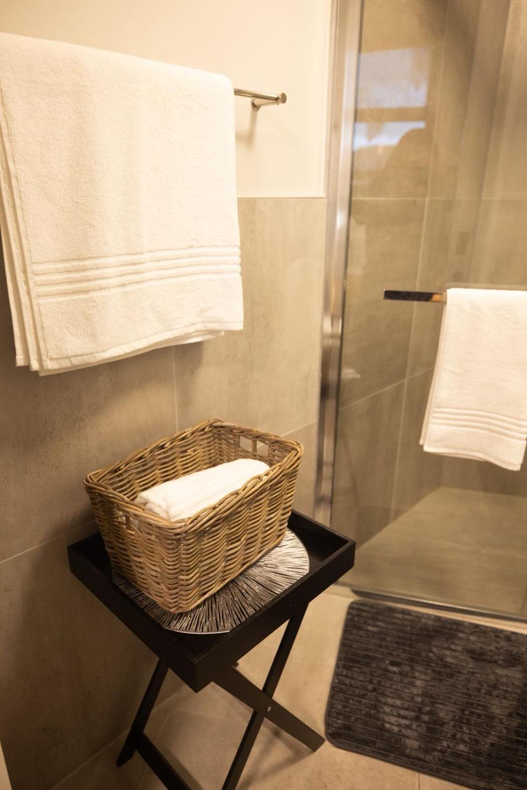 Apartment Silvermine One Bedroom *