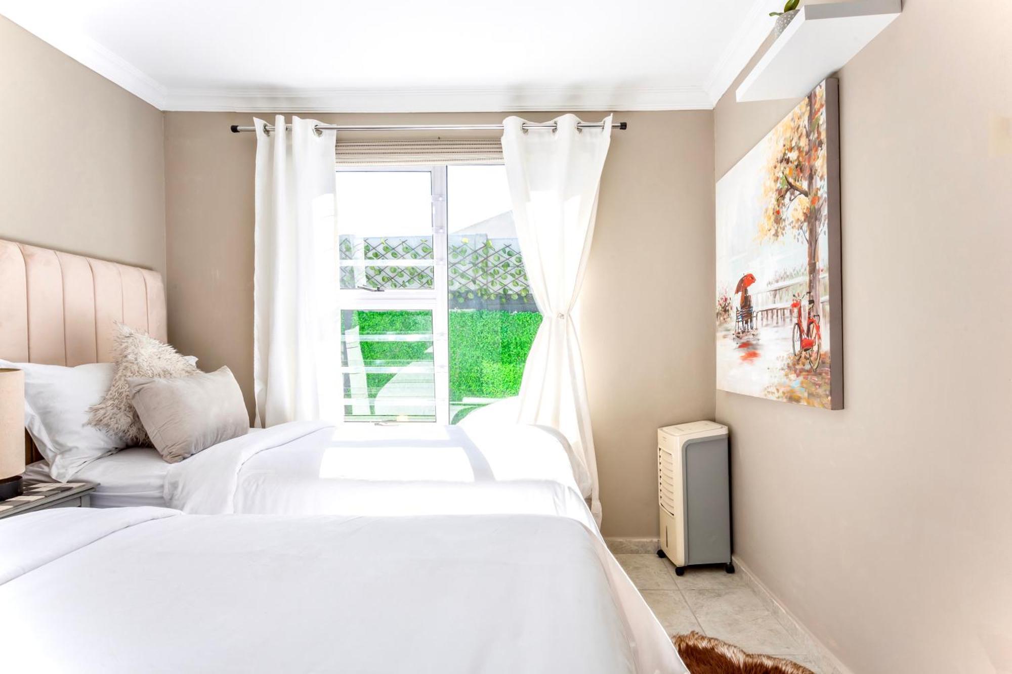 Caline Vip Luxury Jacuzzi &, Swimming Pool Mews *