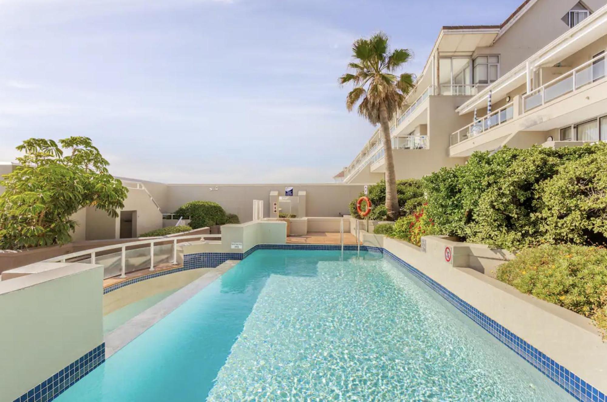 Huisie Dolphin - 3 Bedroom Luxury Ocean View Apartment