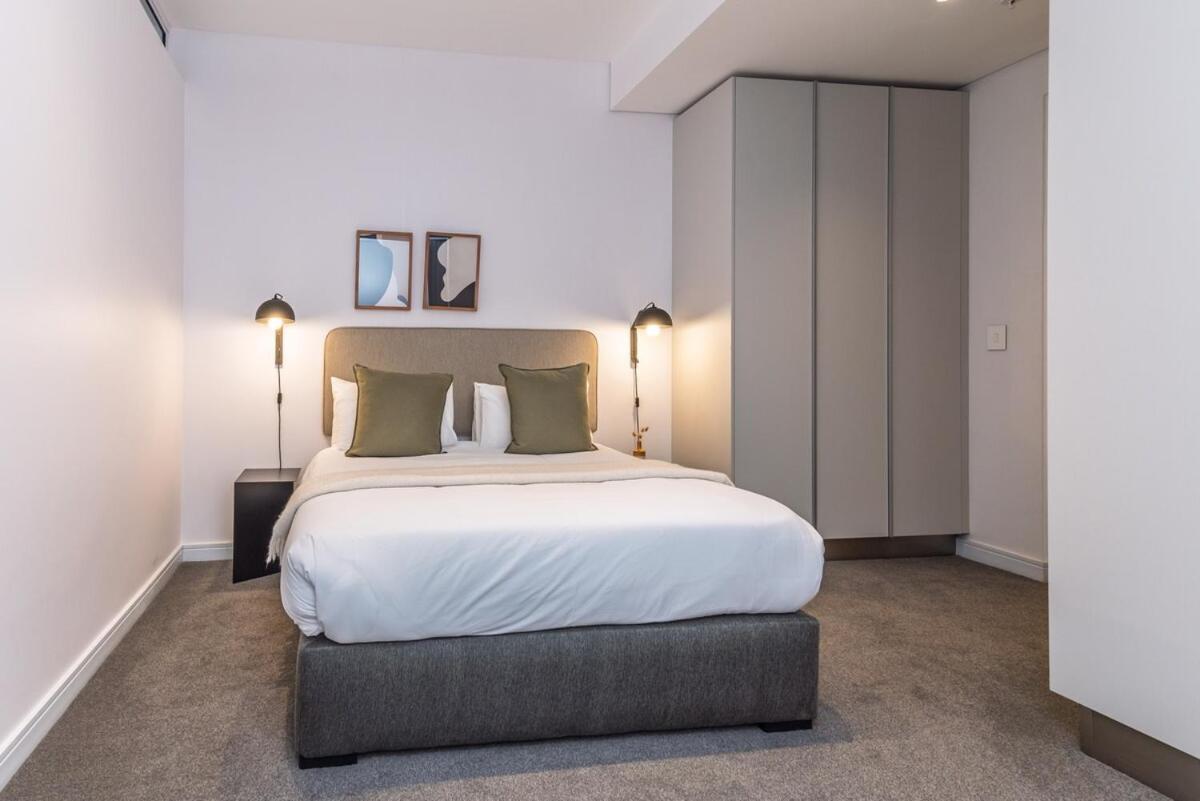 Urban Escape Stylish 18th Floor & Rooftop Oasis Cape Town