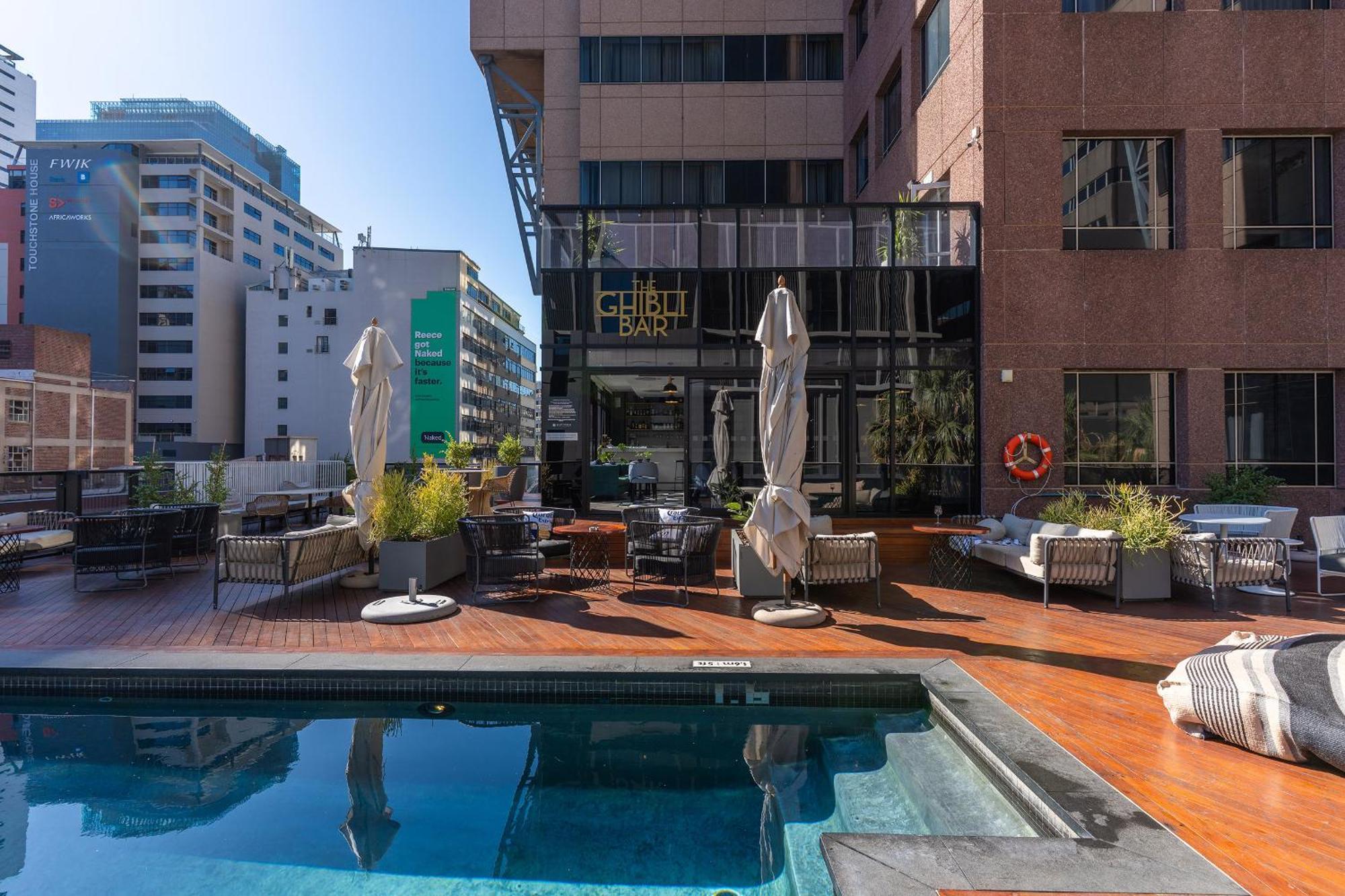 In Luxury At The Pullman * Cape Town