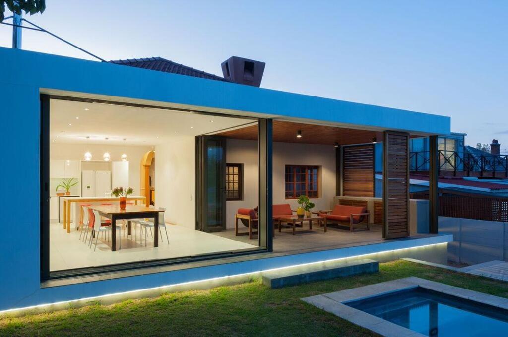 Mountain Views In Luxury Cidade Do Cabo