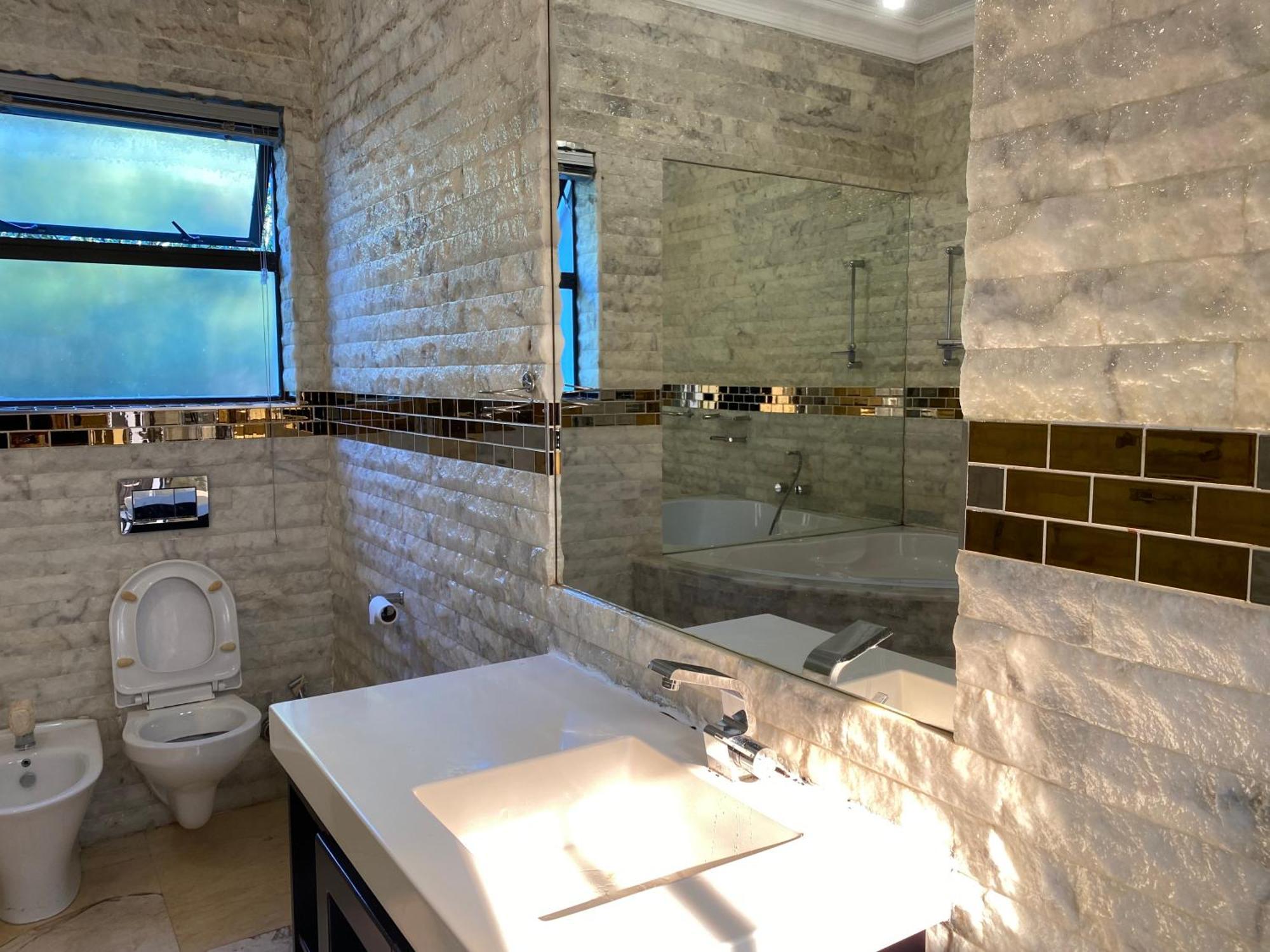 Guest house Luxe In Parow North Cape Town