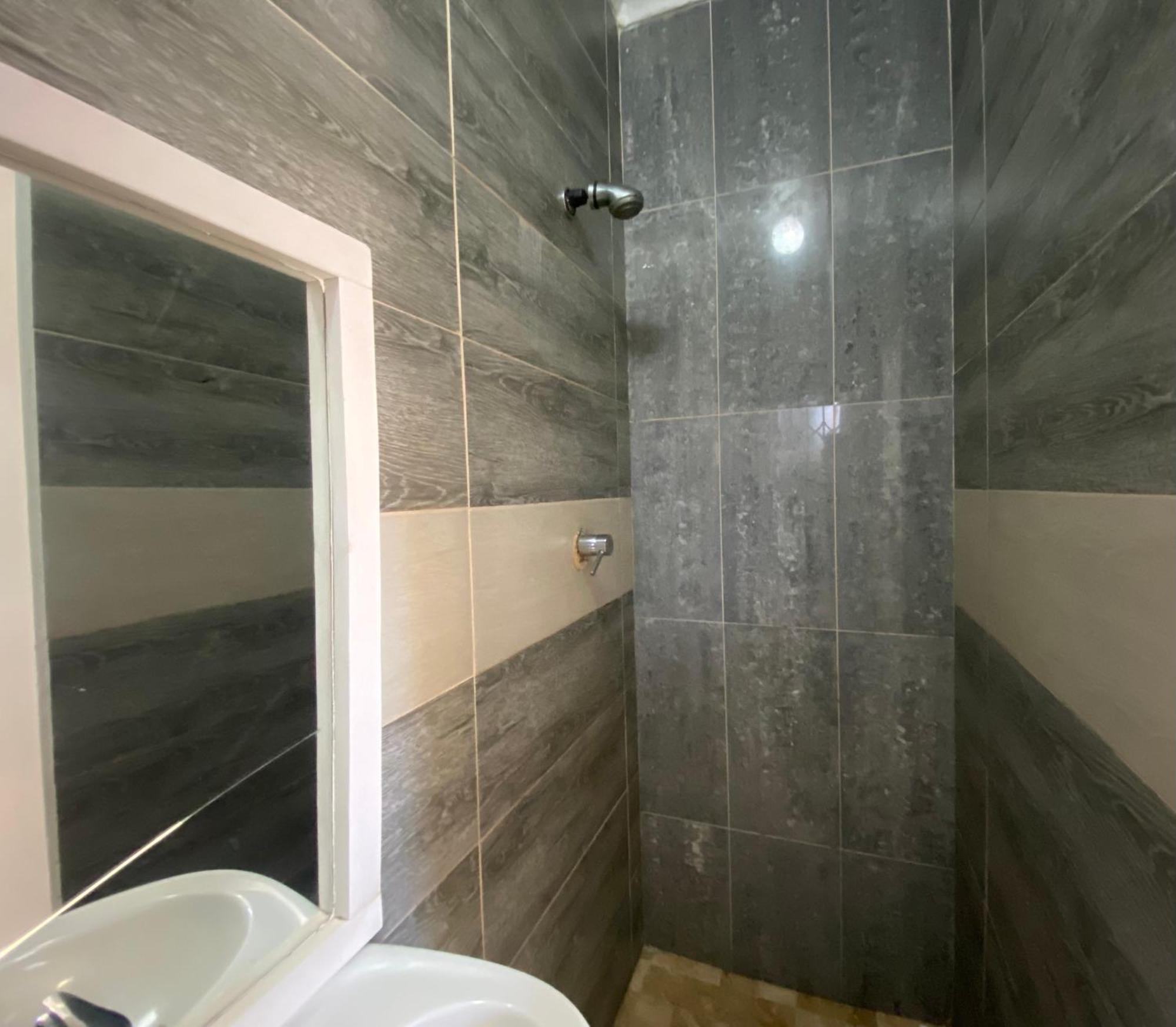 Luxe In Parow North