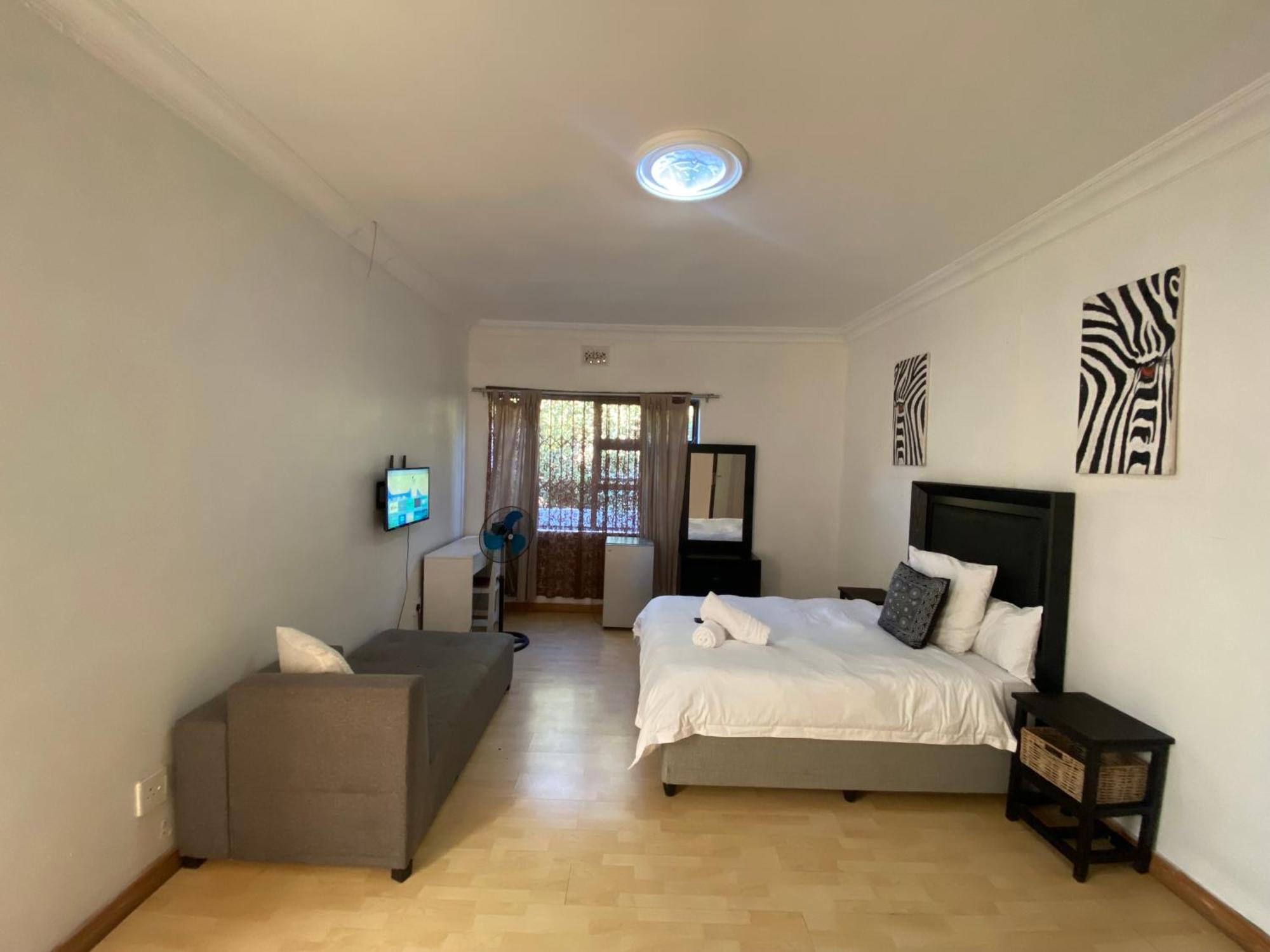 Luxe In Parow North Guest house