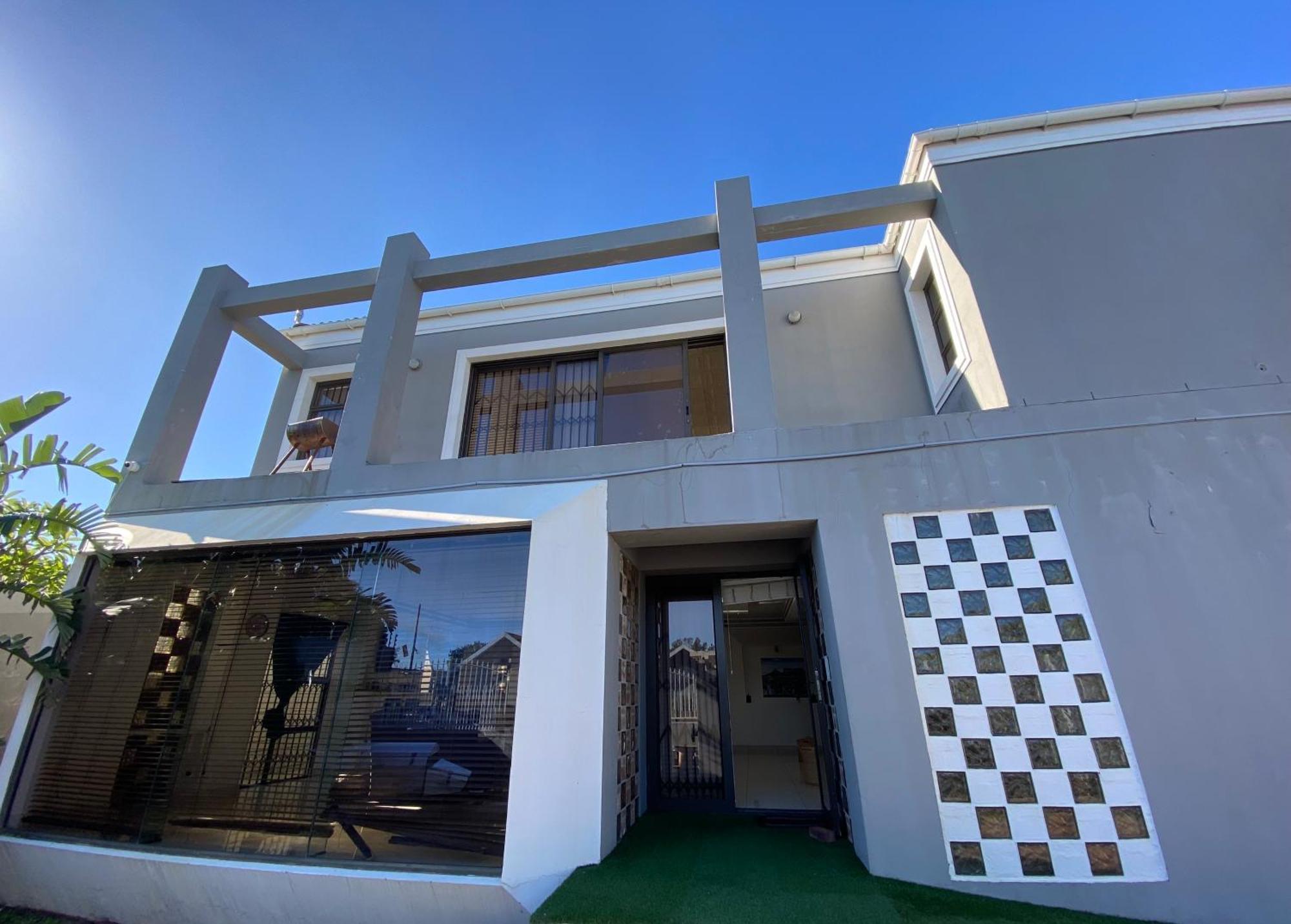 Guest house Luxe In Parow North *