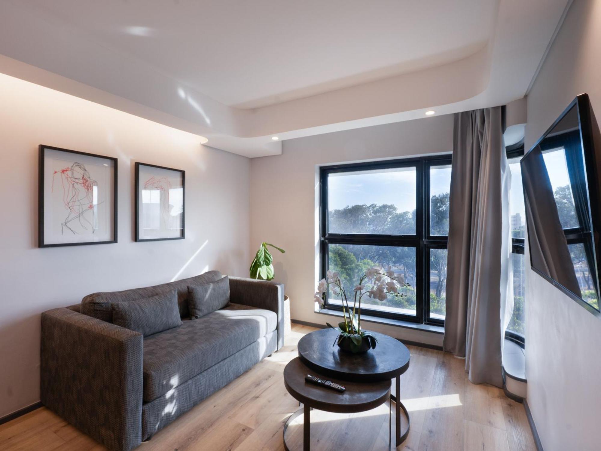 Anew Point Hotel