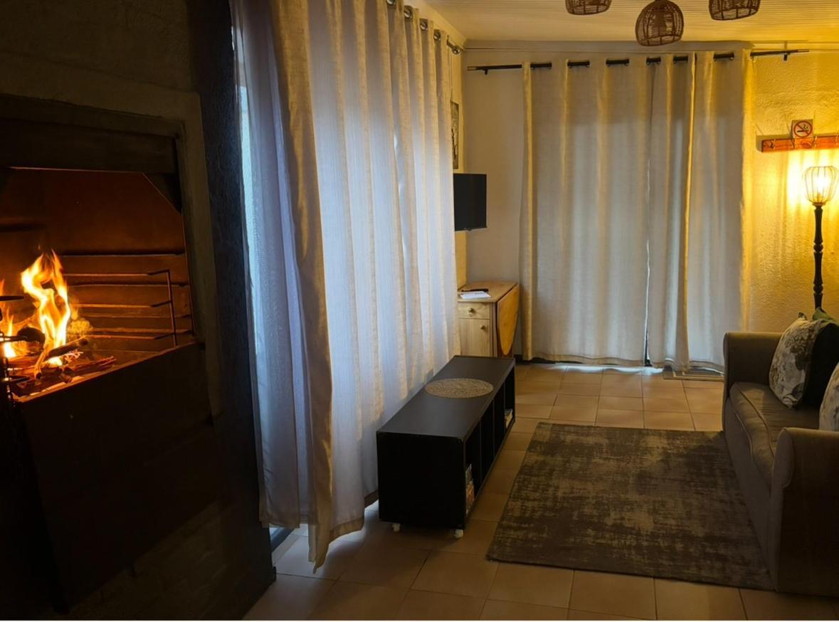 Apartment Mountain Views, Walks, Heart Of Old Village