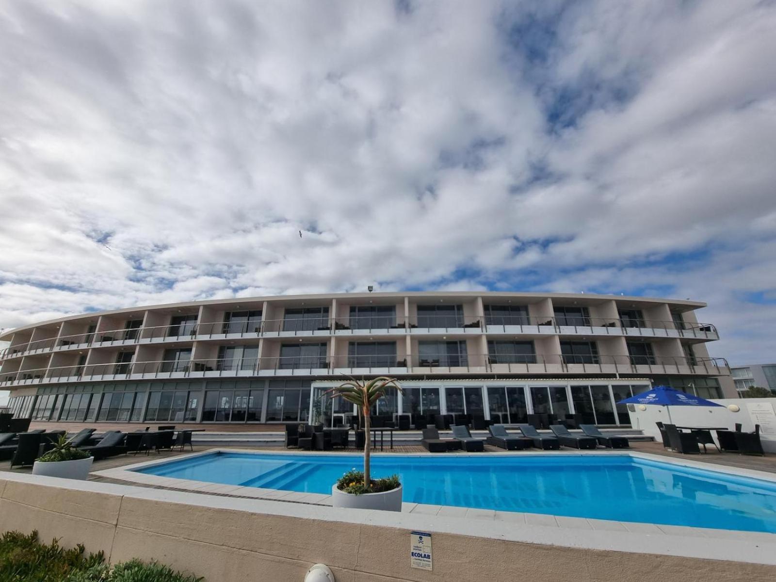 Lagoon Shoreline Penthouse * Cape Town