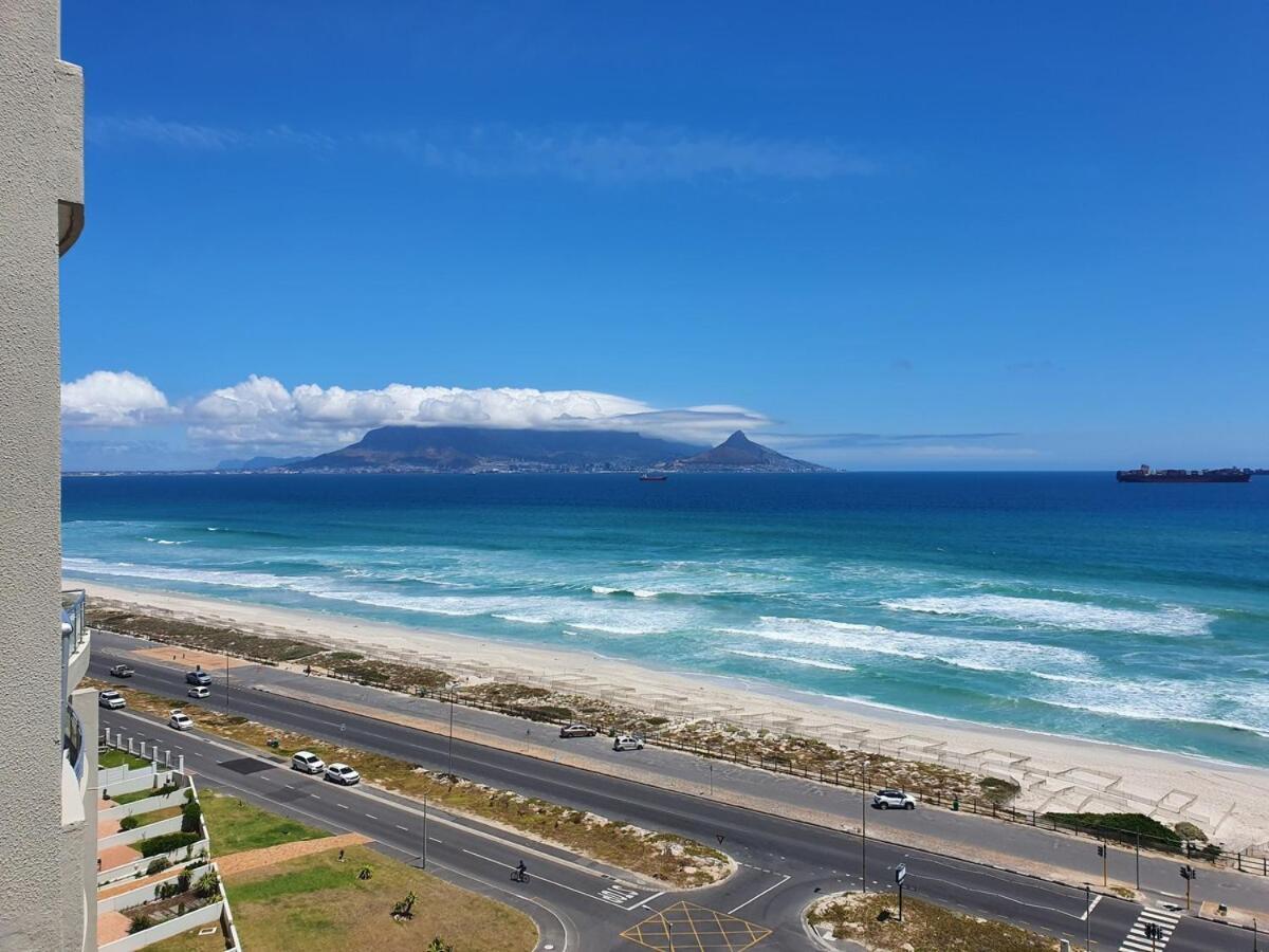 Table Mountain Sea View *