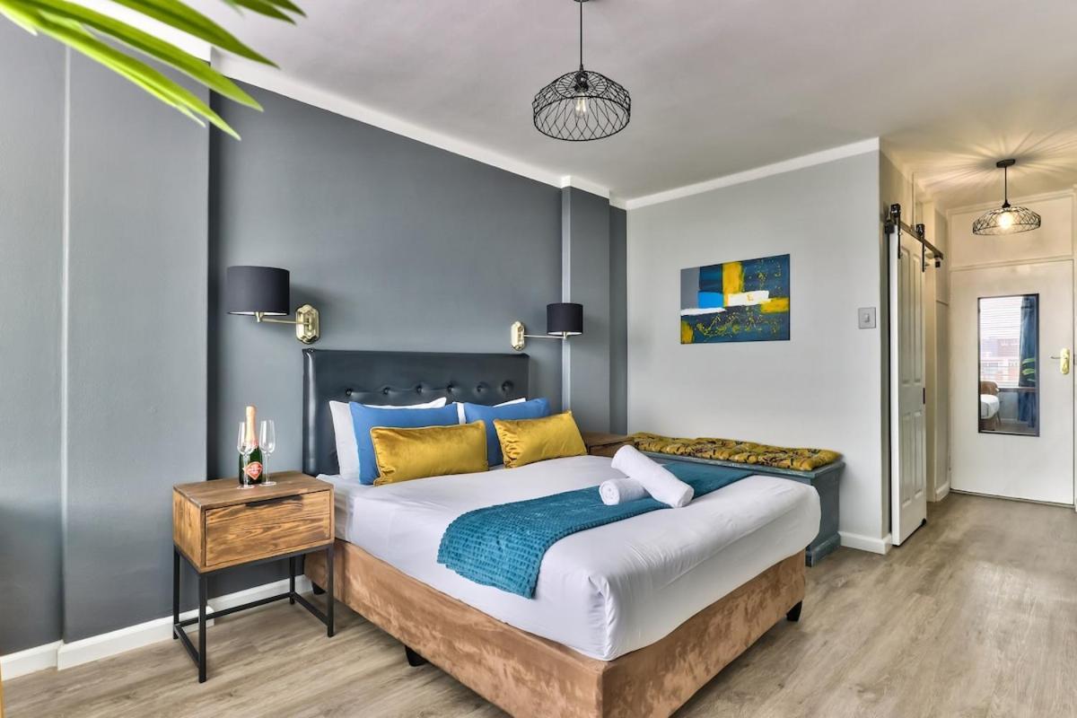 Stunning In Kloof For Romantic Getaway! * Cape Town