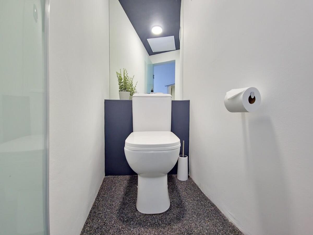 Situated On The Slope Of Table Mountain! * Cape Town