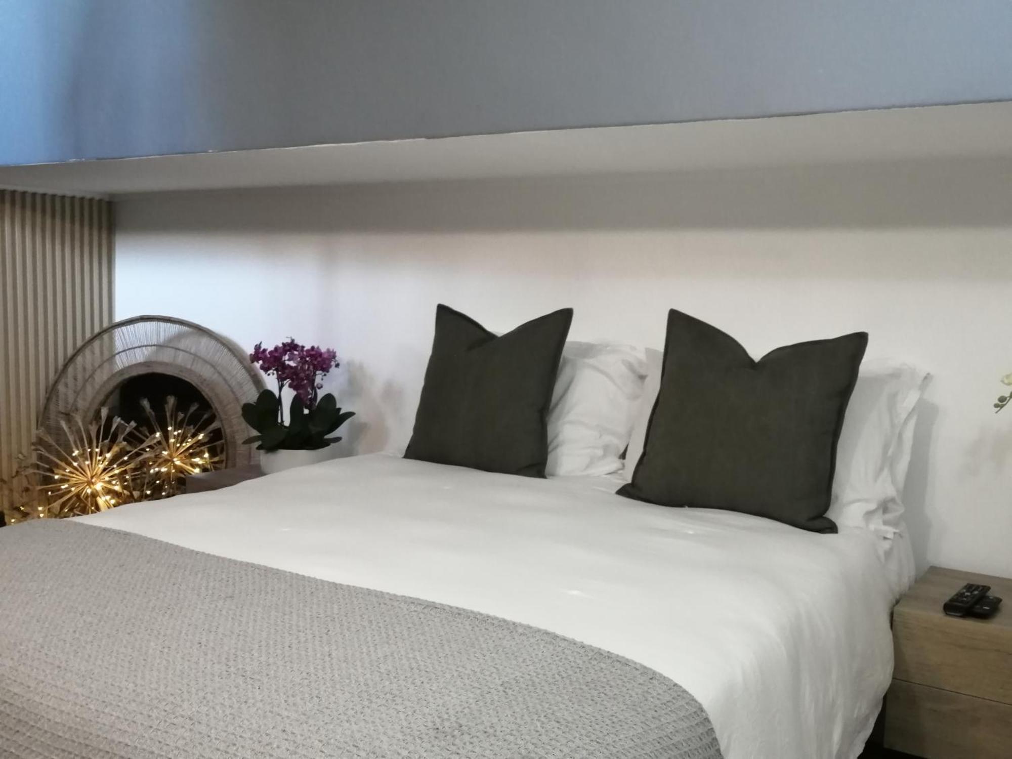 With Magical Mountain And Sea Views Apartment