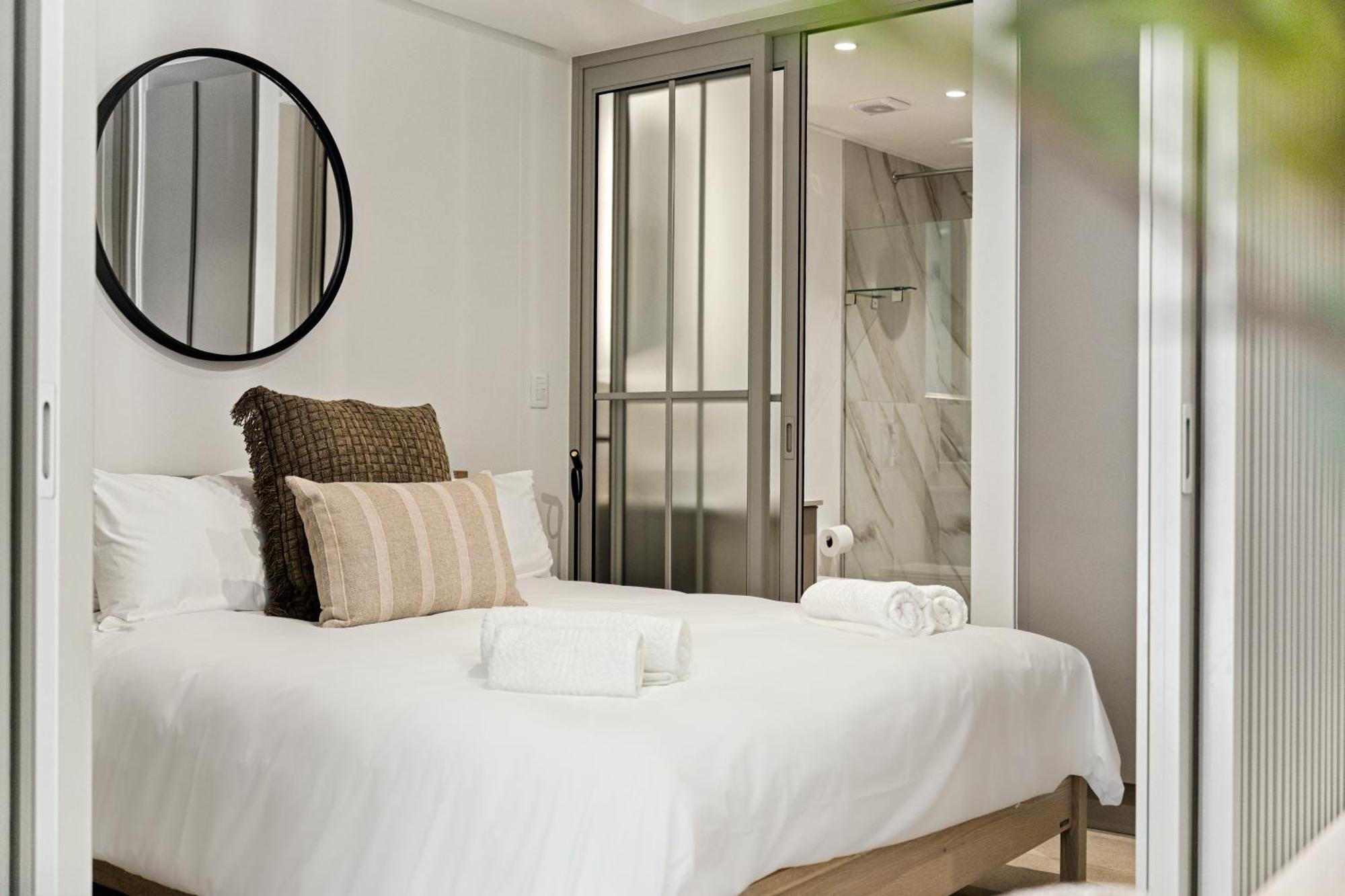 Point Place Apartment