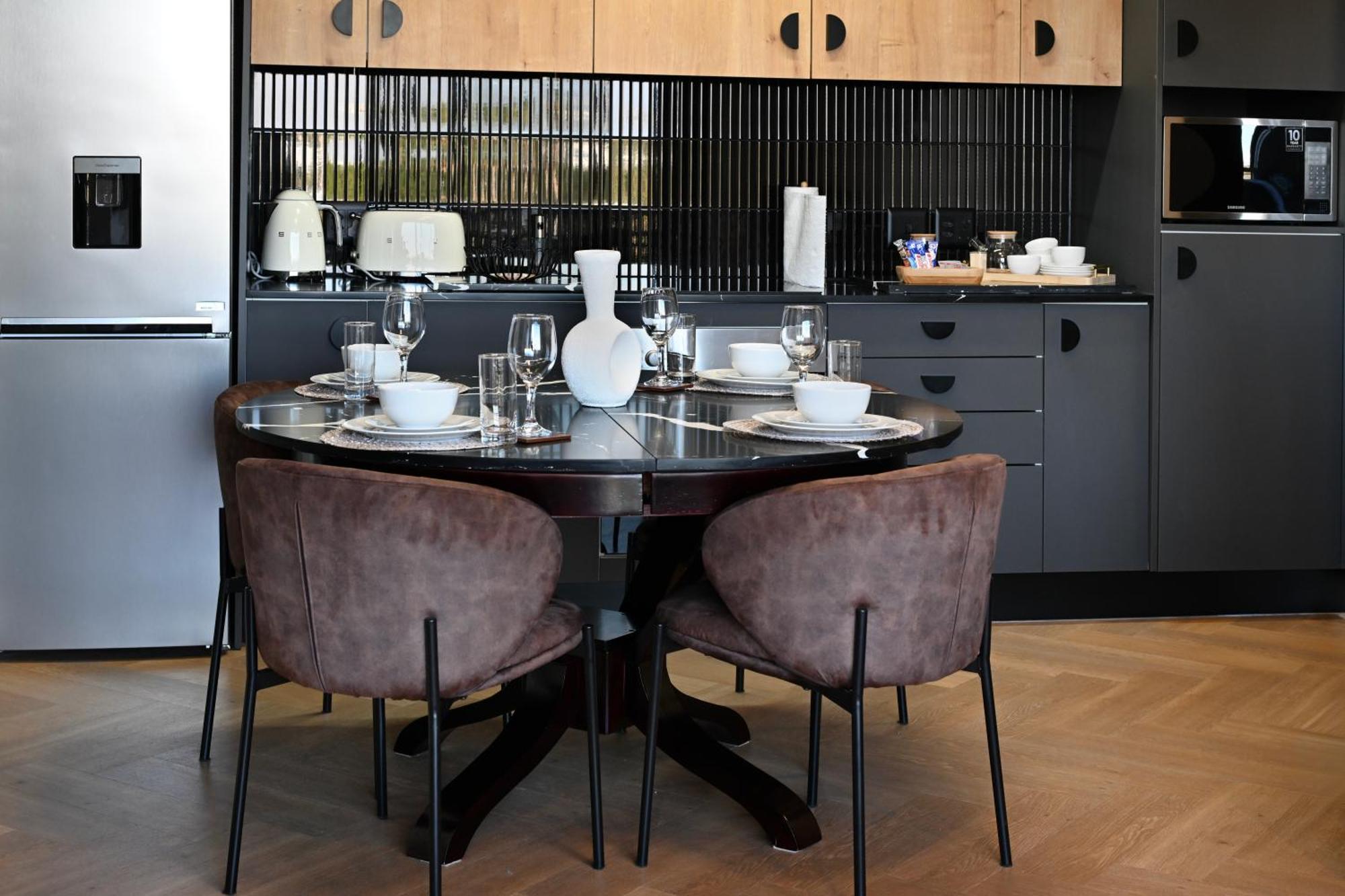 Zals- Nine Palms -luxury Two Bed Apartamento