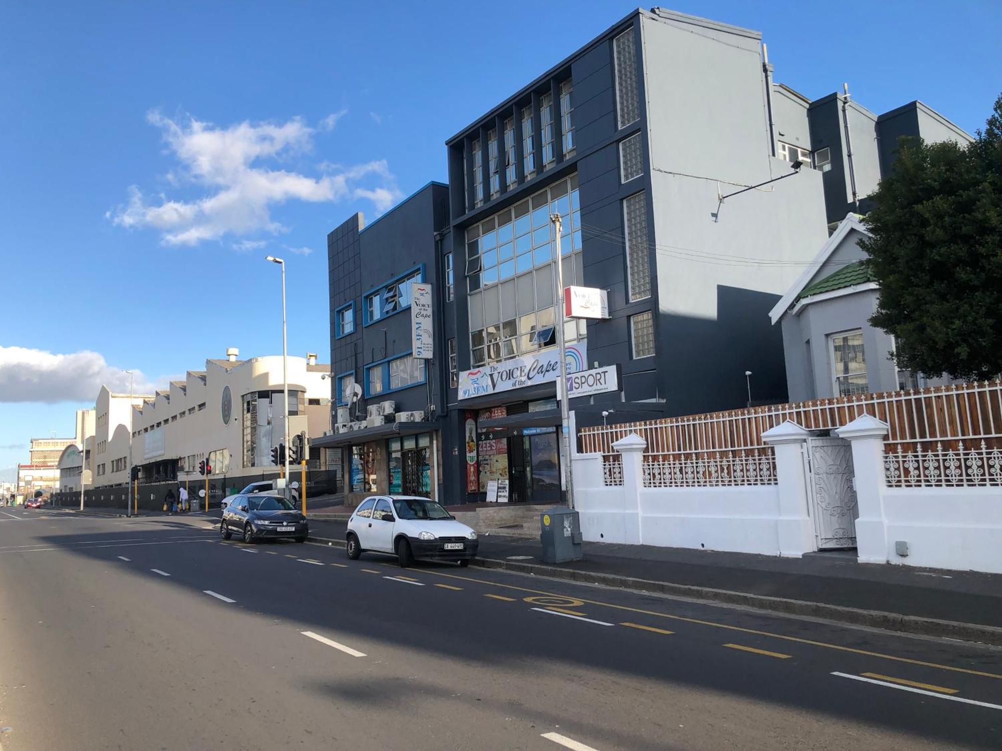 Victoria Street Backpackers -saltriver