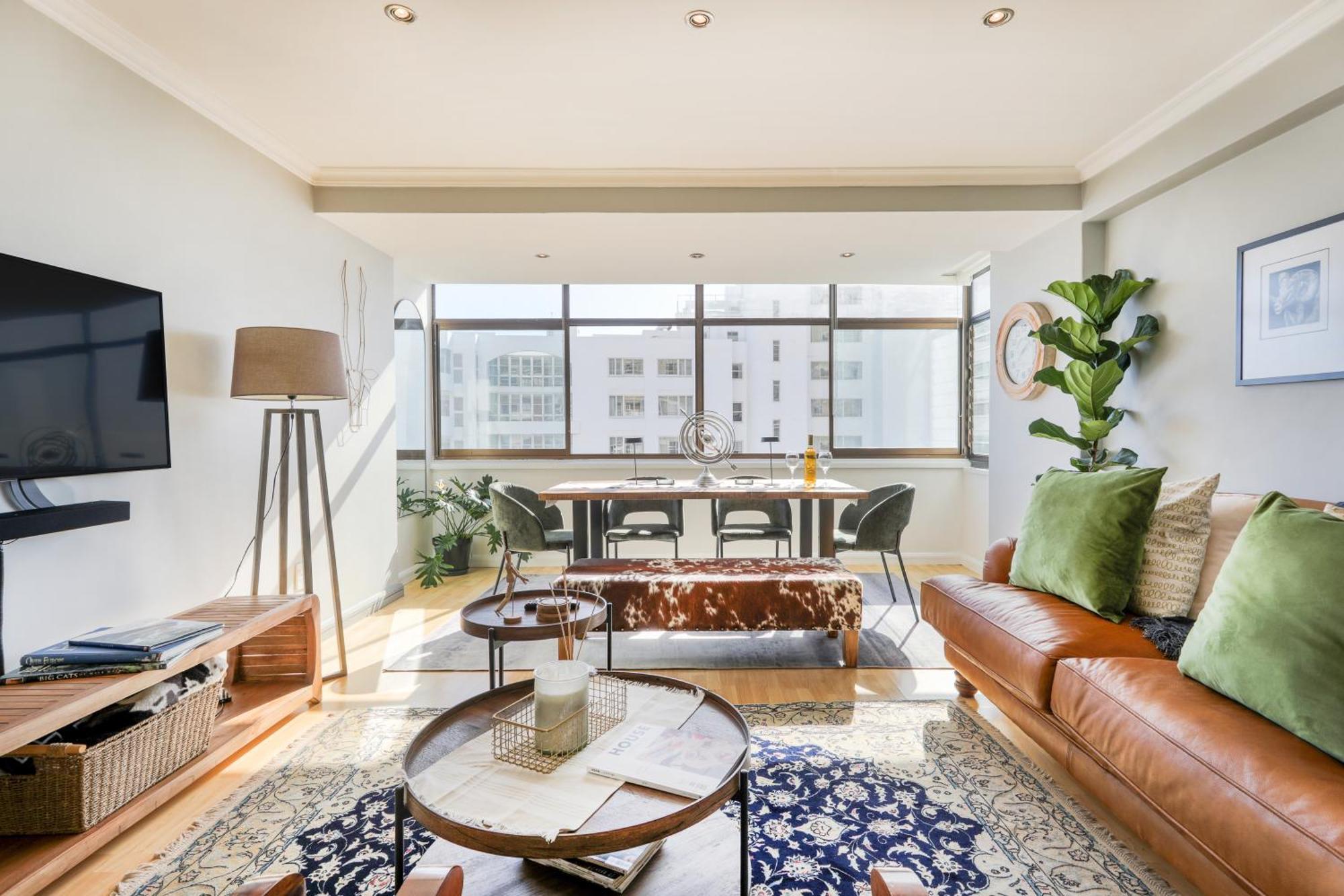 Backup-powered Bantry Bay View 2 Bed Cape Town