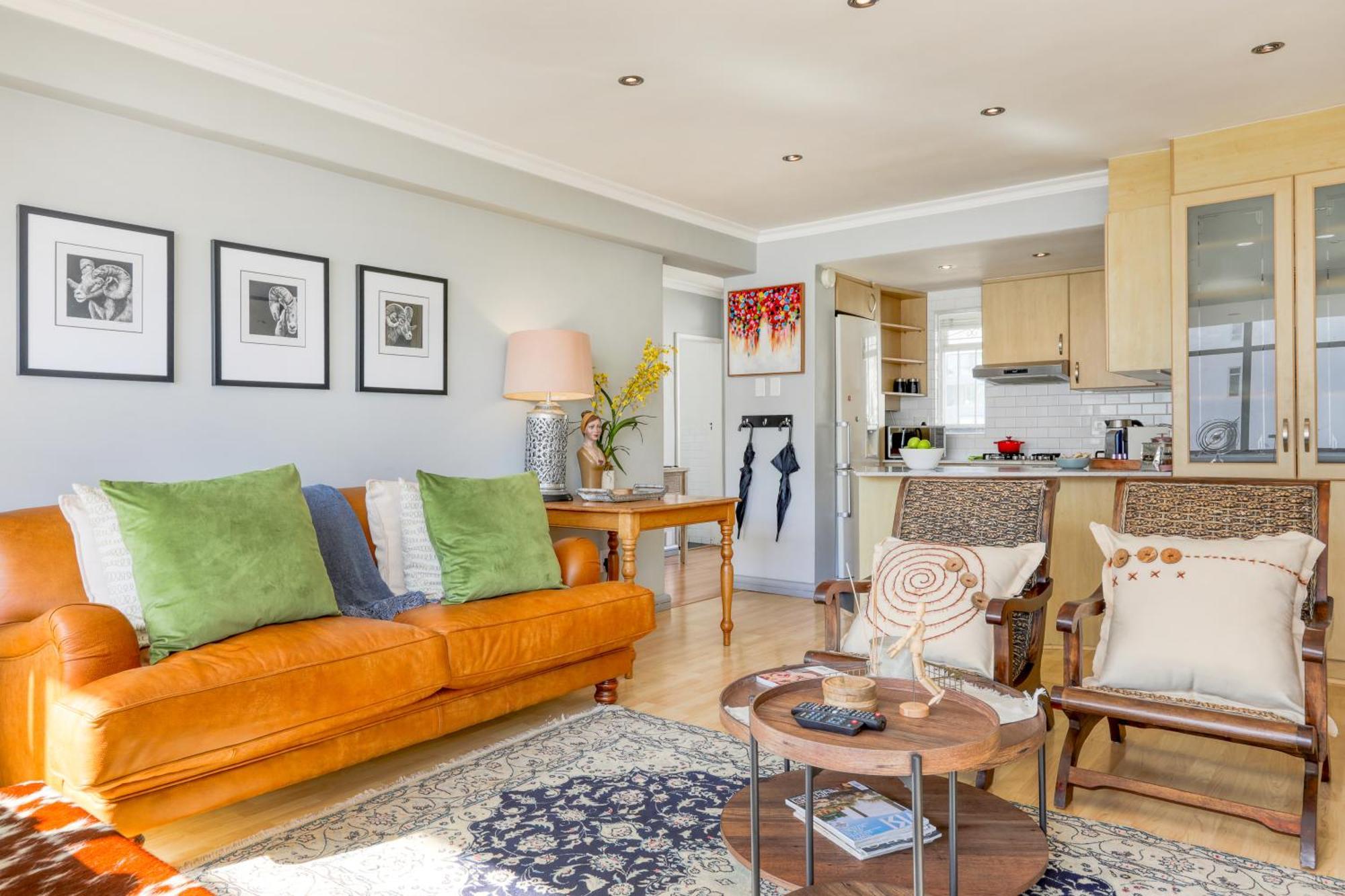 Backup-powered Bantry Bay View 2 Bed Apartment