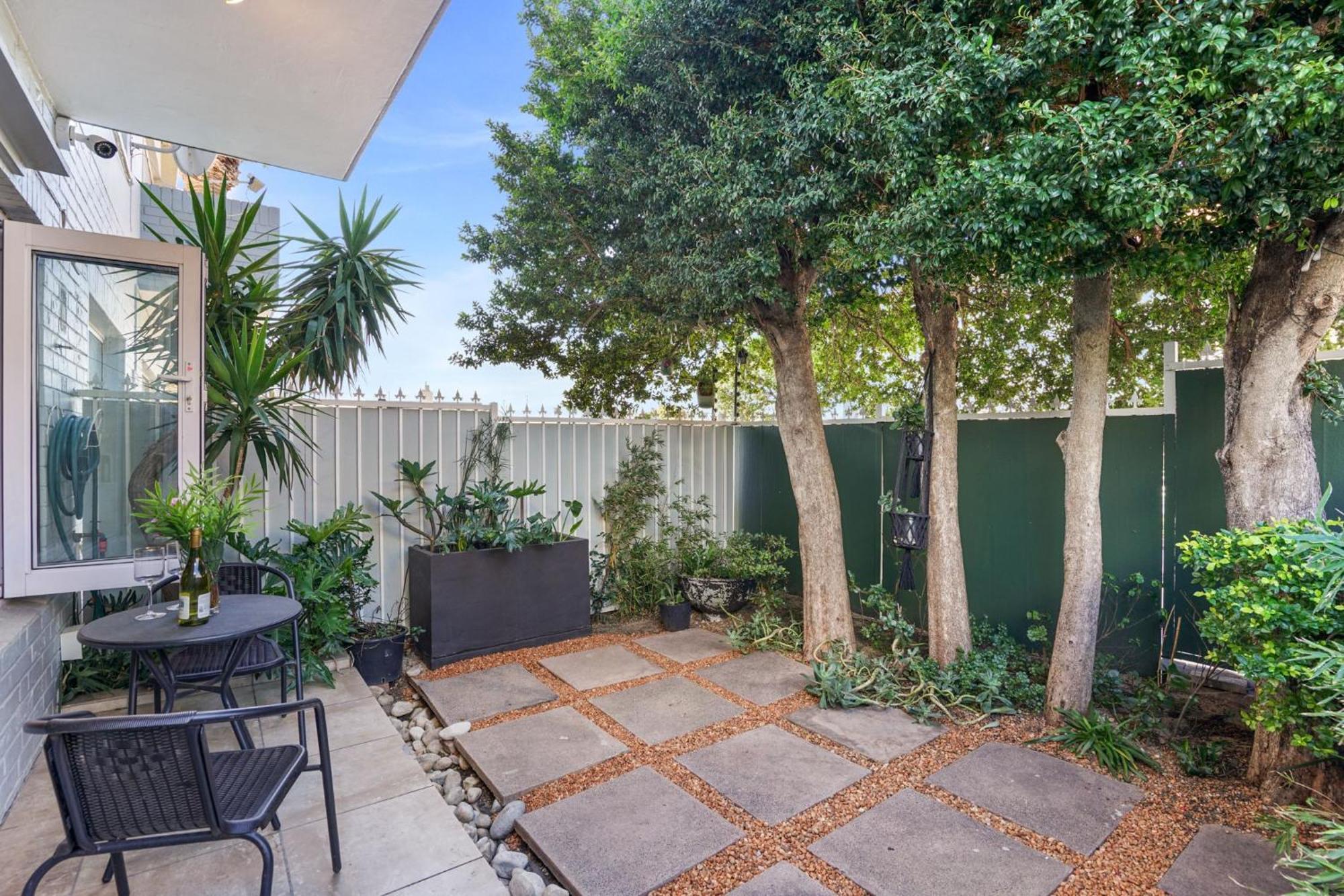 Apartment Mimosa Court Cape Town
