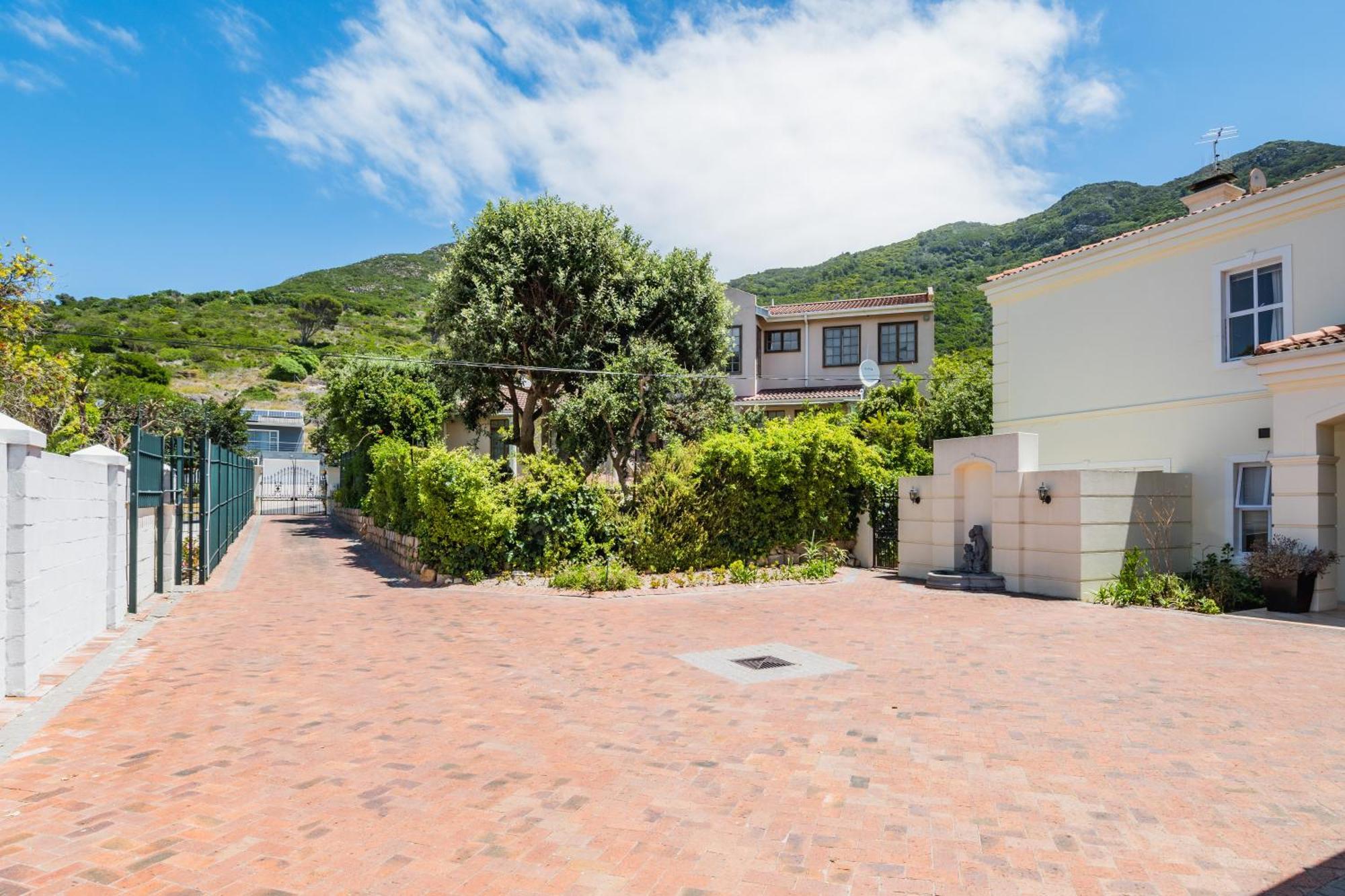 Luxury Family Near With Grill And Workspace Villa