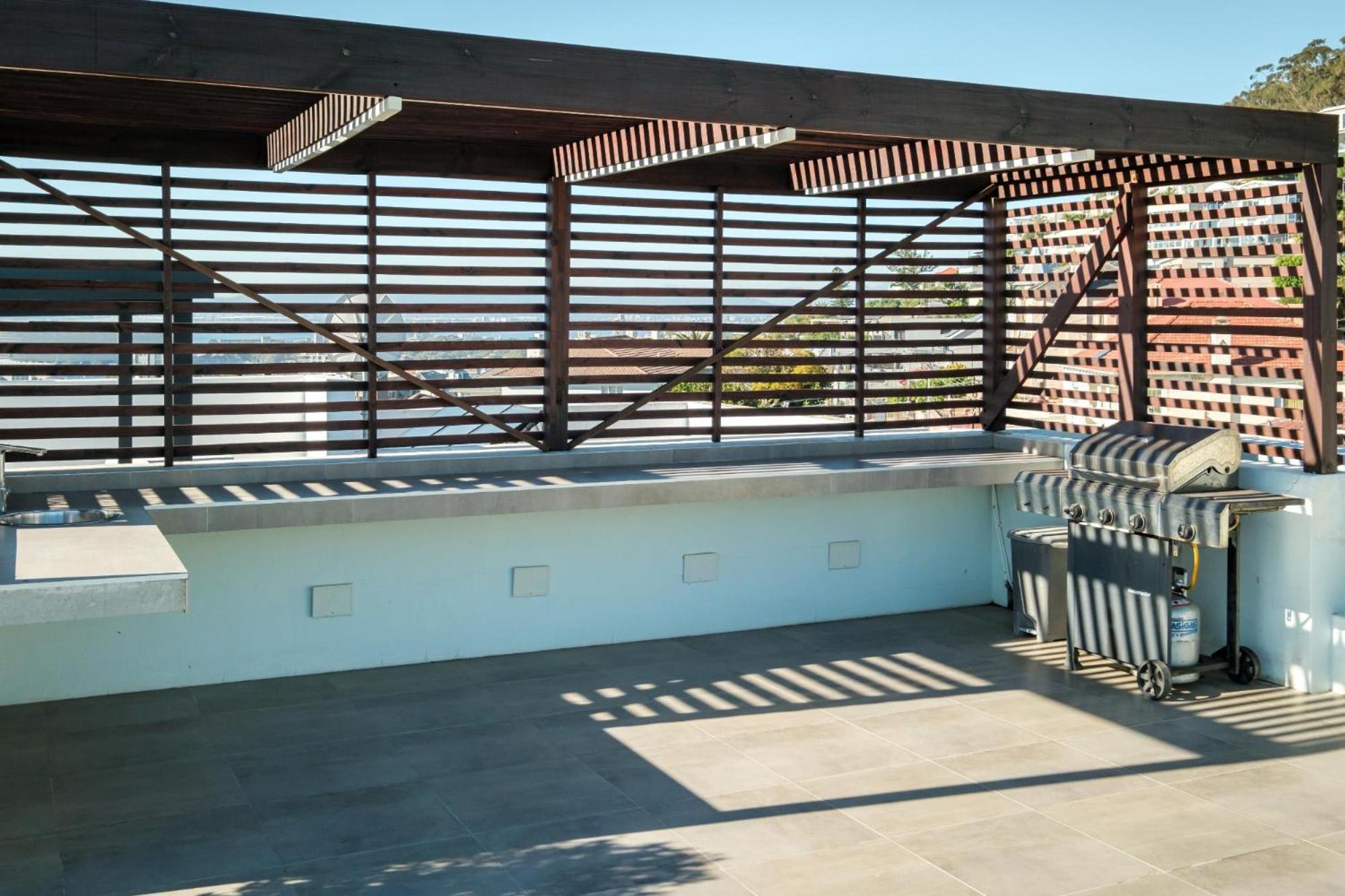 Bright 2bed In Sea Point W Sea Views Helio Haven Cape Town