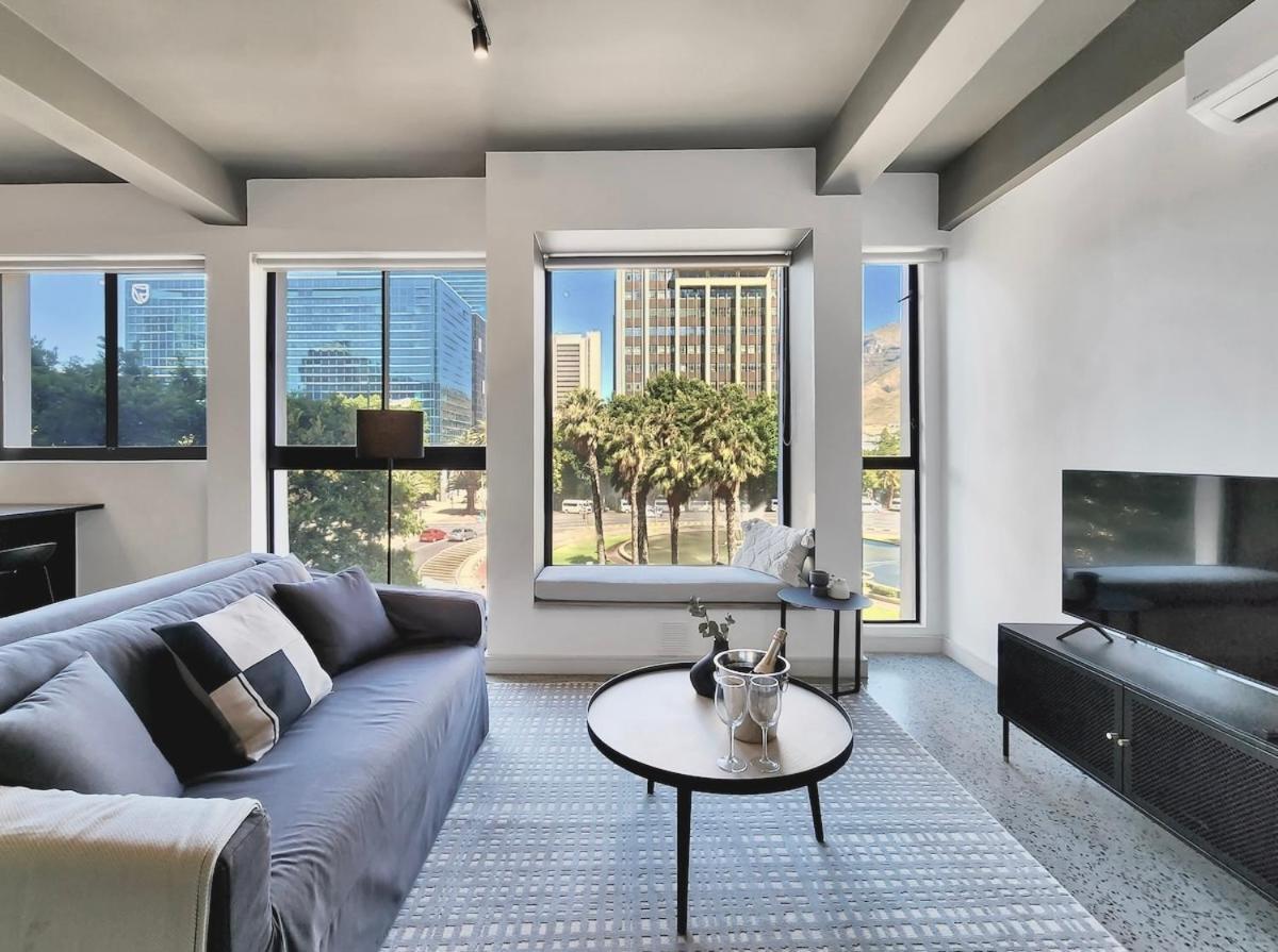 Central, Business Travellers Dream-wifi-pool Cape Town