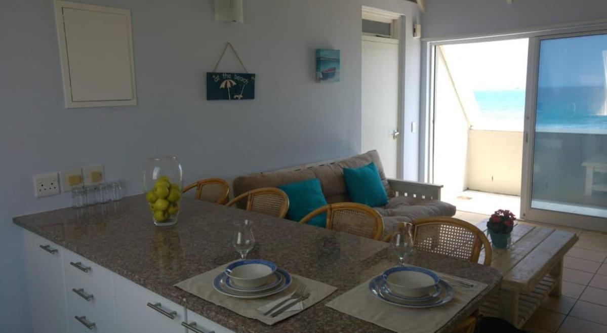 Beachfront Apartment, Dolphin - Blouberg Cape Town