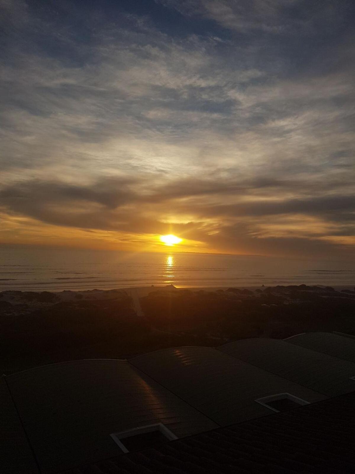 Beachfront Apartment, Dolphin - Blouberg Apartment Cape Town