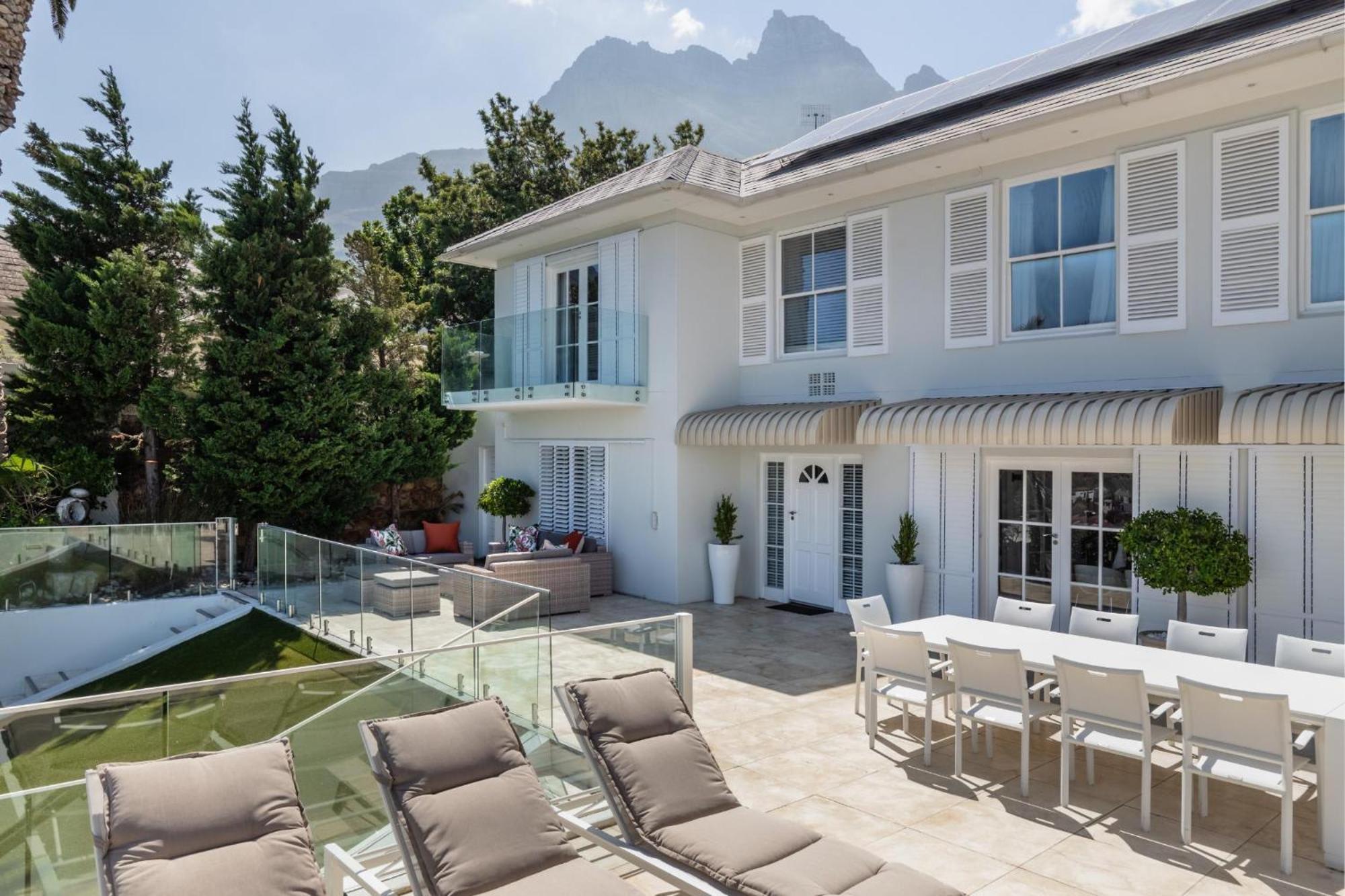 Incredible 6bed W Pool In Camps Bay Galazzio * Cape Town