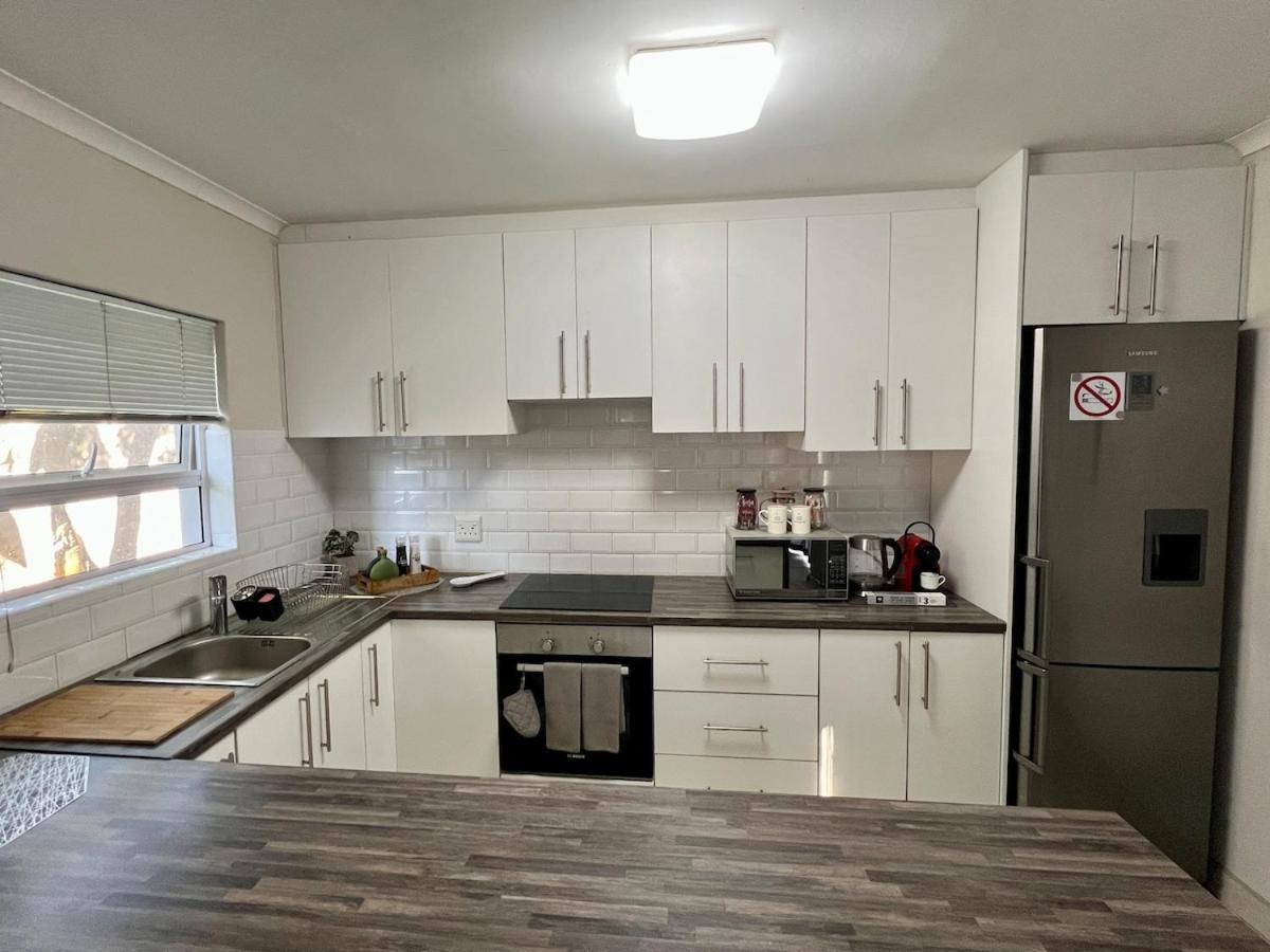 Private Garden Flat Blouberg * Cape Town