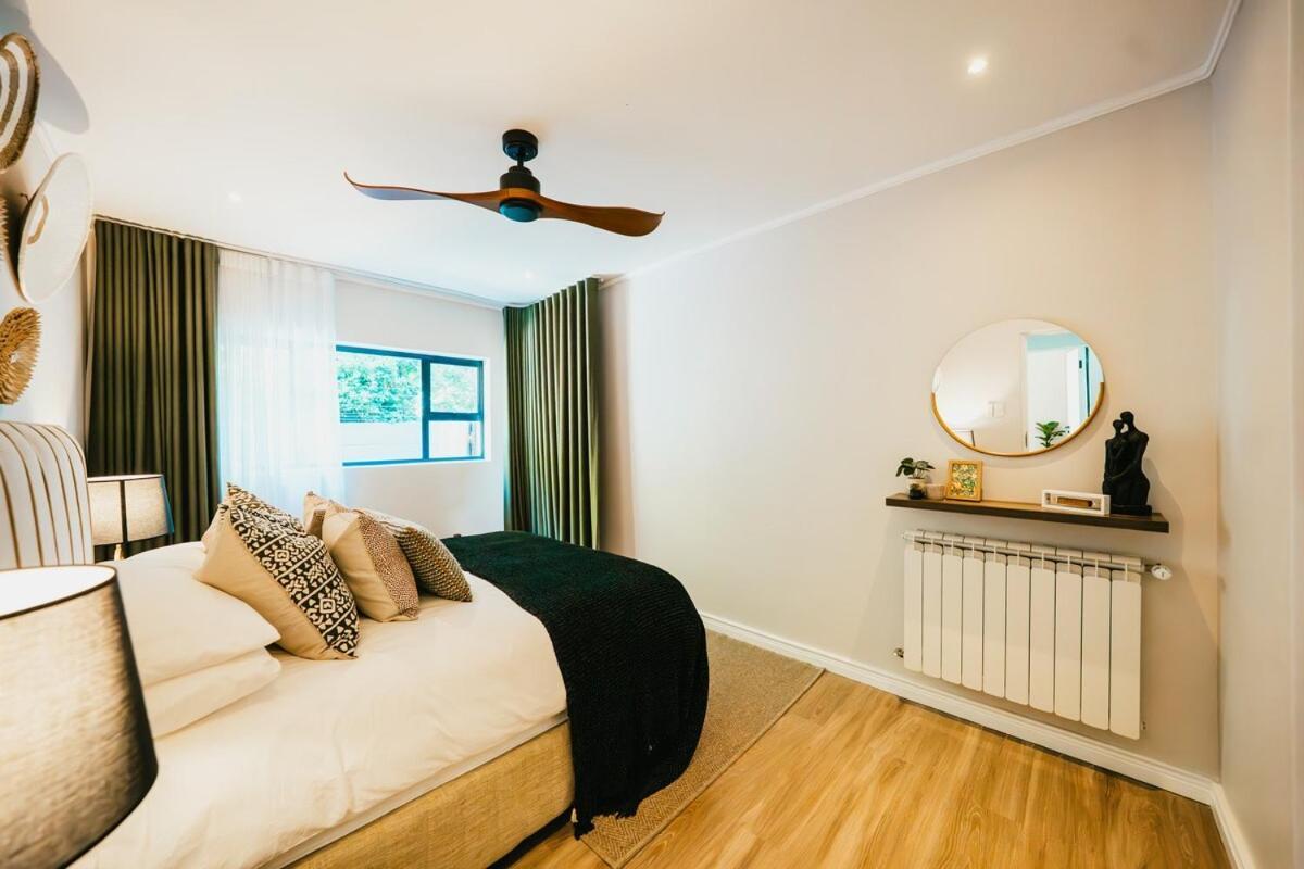 Westridge - 5 Minutes From Constantia Wine Farms
