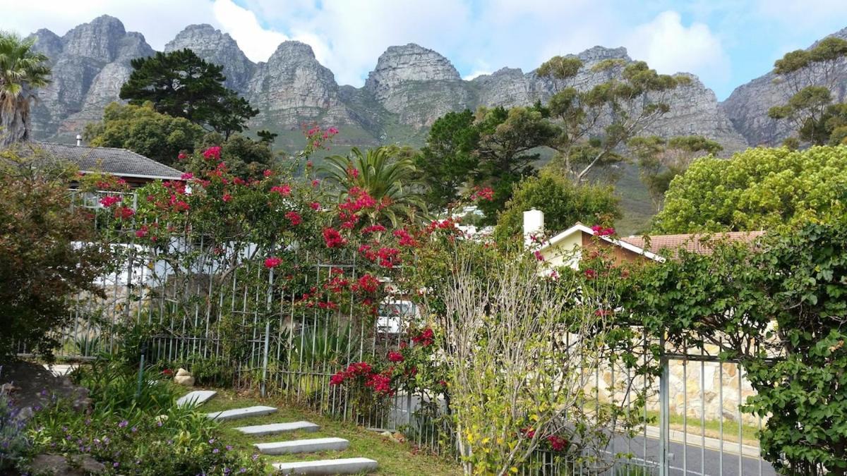 Camps Bay, Garden *