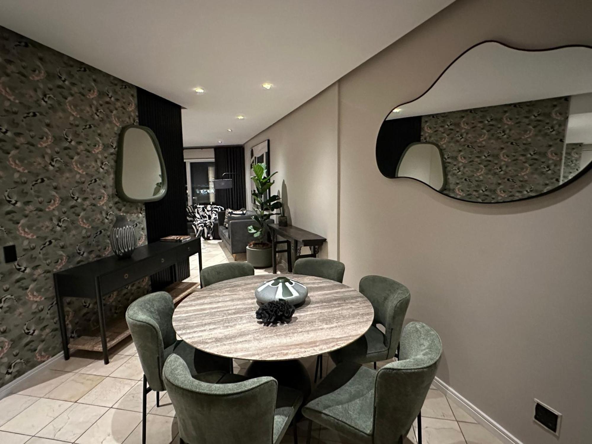 V&a Waterfront The Secure And Luxurious 3 Bedroom With Views From The ! *