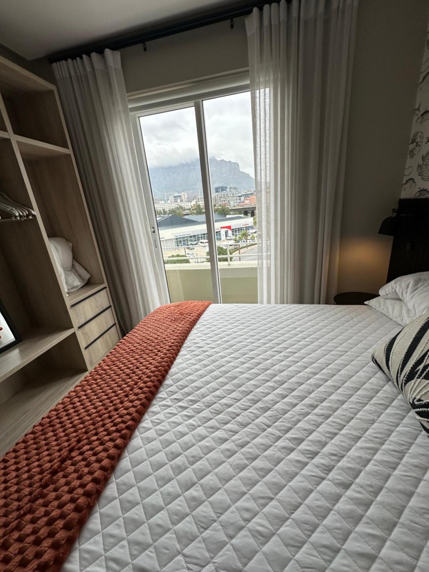 V&a Waterfront The Secure And Luxurious 3 Bedroom With Views From The ! Cidade Do Cabo