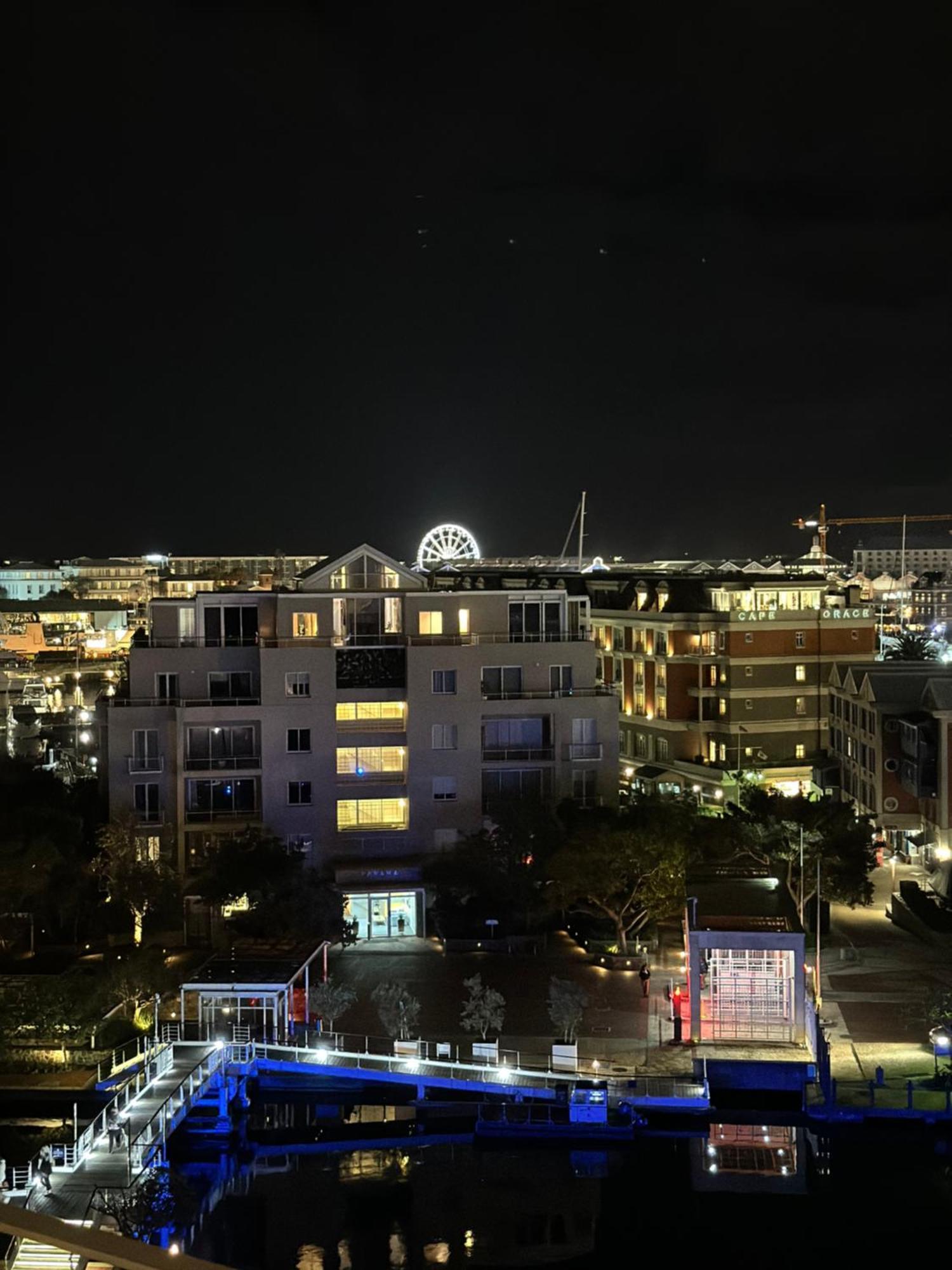 V&a Waterfront The Secure And Luxurious 3 Bedroom With Views From The !