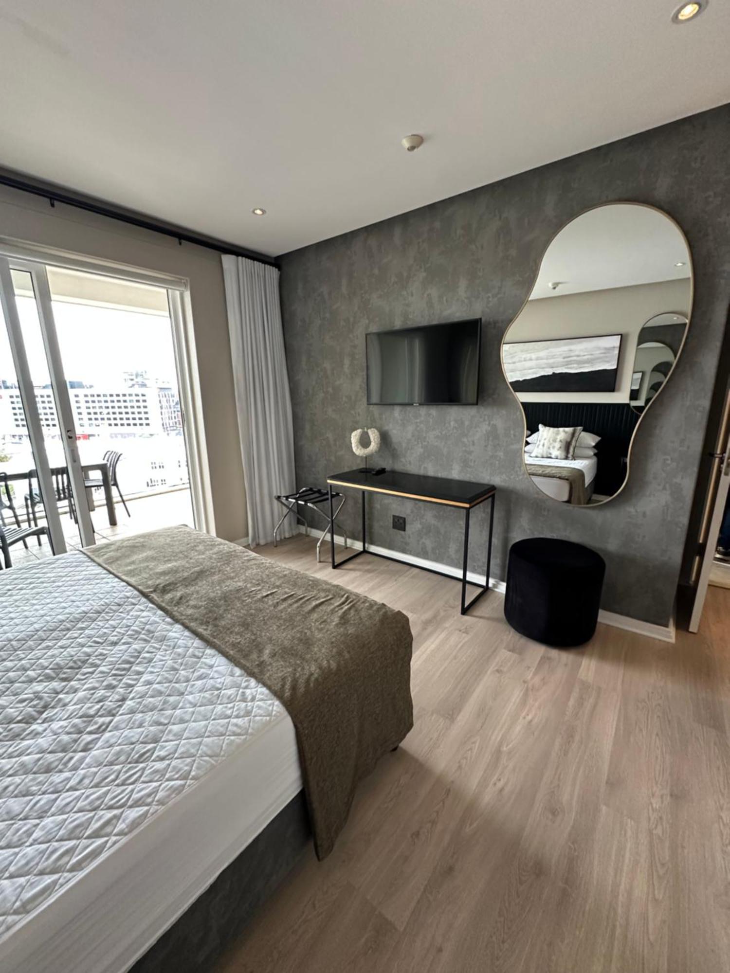 V&a Waterfront The Secure And Luxurious 3 Bedroom With Views From The ! Cidade Do Cabo