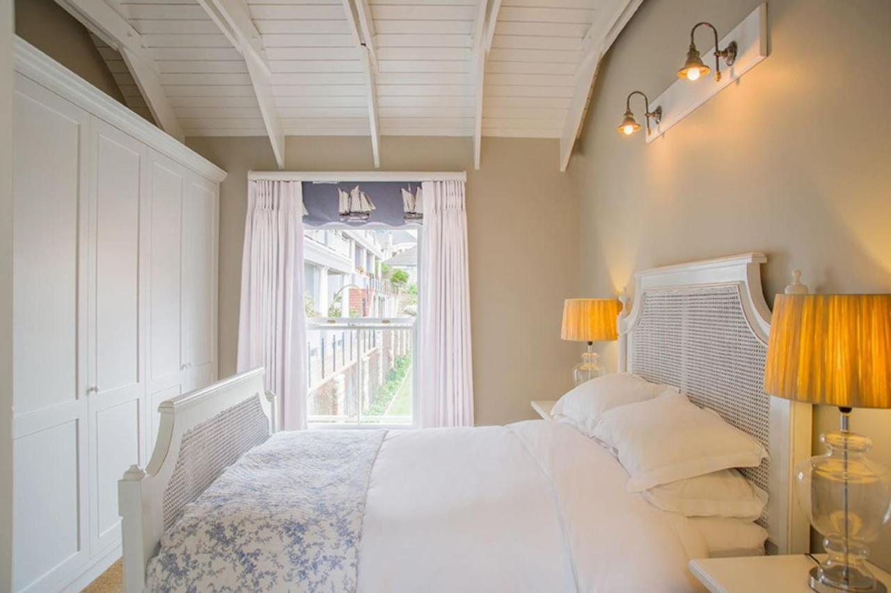 Charming Coastal Townhouse At The Majestic