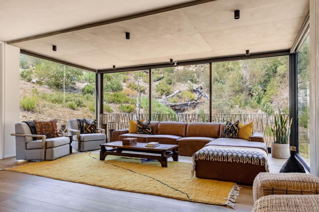 Tarentaal Kloof In Higgovale * Cape Town