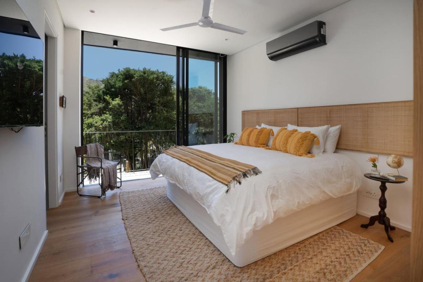 Tarentaal Kloof In Higgovale Villa Cape Town