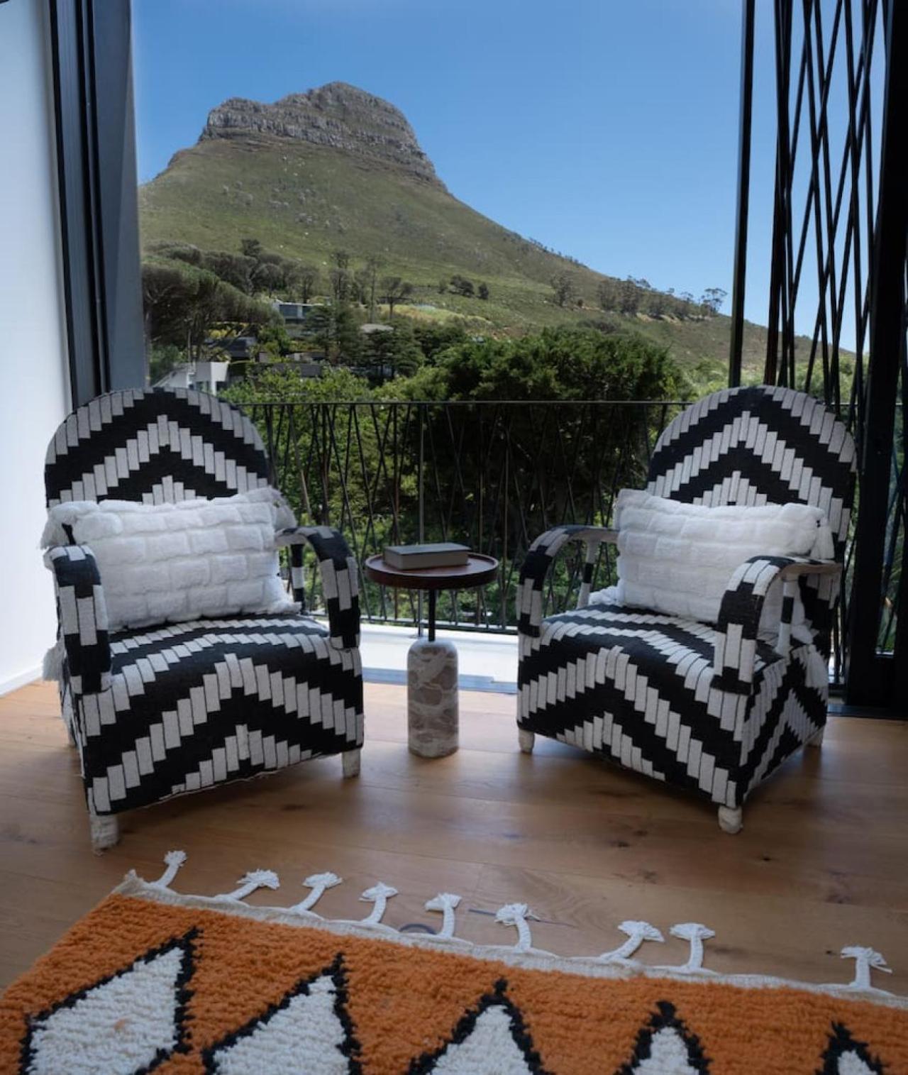 Tarentaal Kloof In Higgovale Villa Cape Town